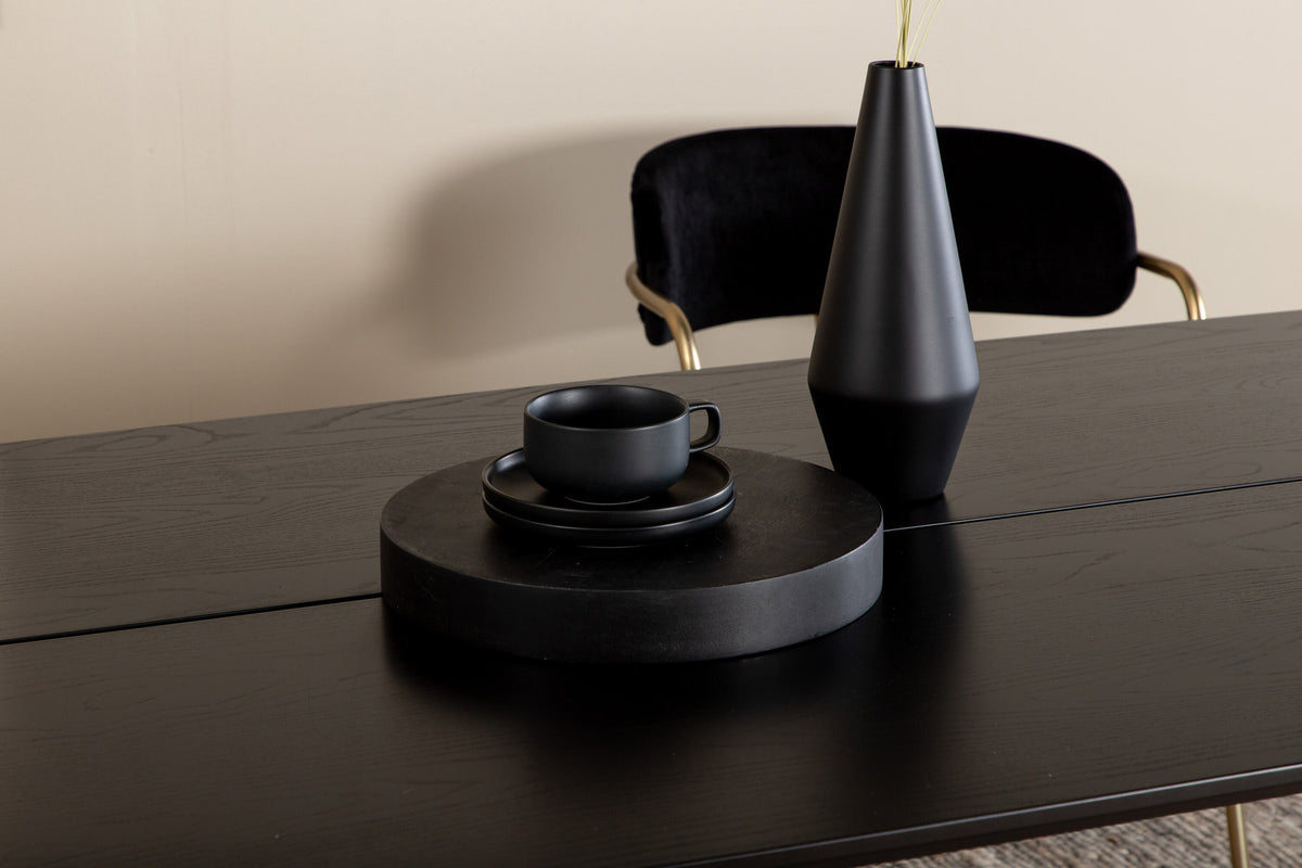 Pelle Esstisch in Schwarz präsentiert im Onlineshop von KAQTU Design AG. Esstisch ist von Venture Home