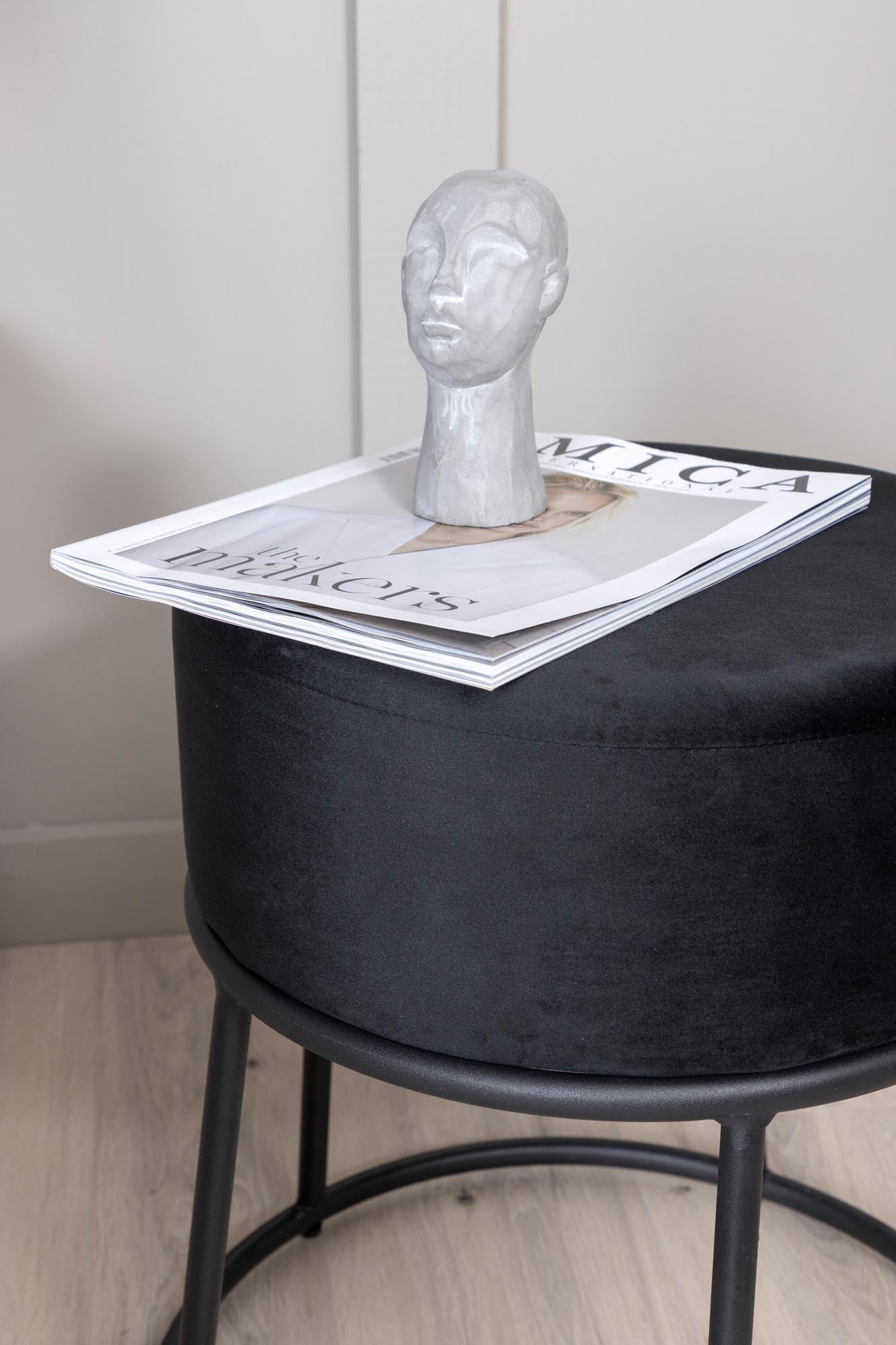 Eleganter Petra Pouf von Venture Home: Vielseitig, kompakt und stilvoll – ideal für jeden Raum und perfekten Komfort.