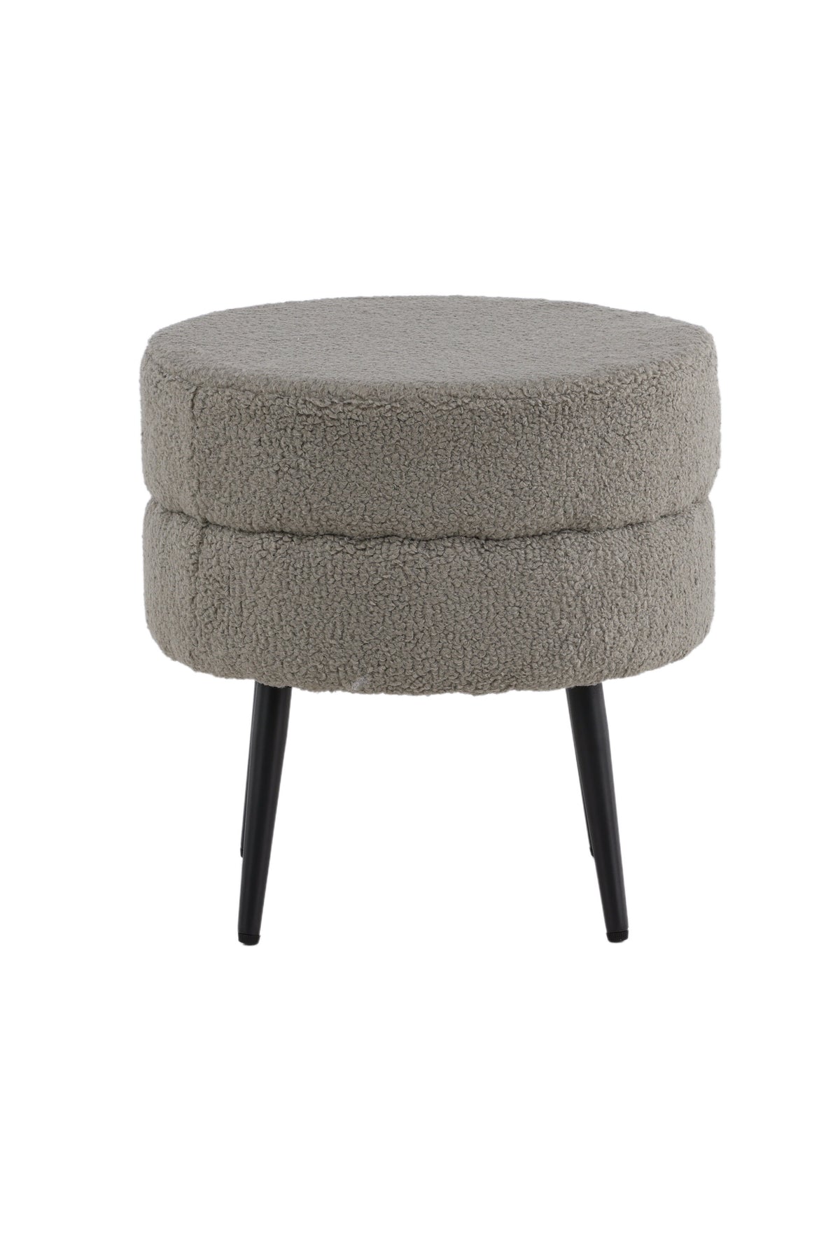 Runder Pouf Pot in Grau mit Teddystoff-Bezug, Durchmesser 40 cm, auf schwarzen, leicht ausgestellten Stahlbeinen stehend.