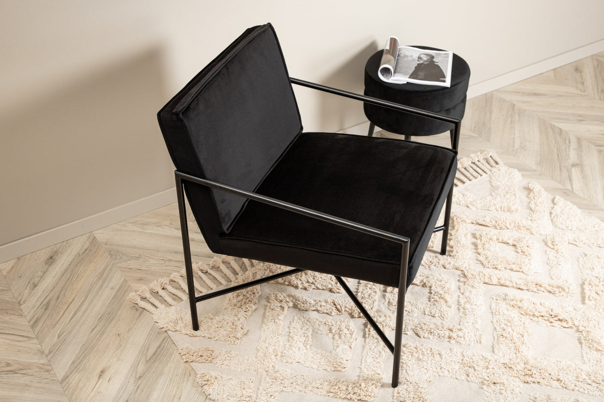 Rakel Sessel in Schwarz präsentiert im Onlineshop von KAQTU Design AG. Sessel mit Armlehnen ist von Venture Home