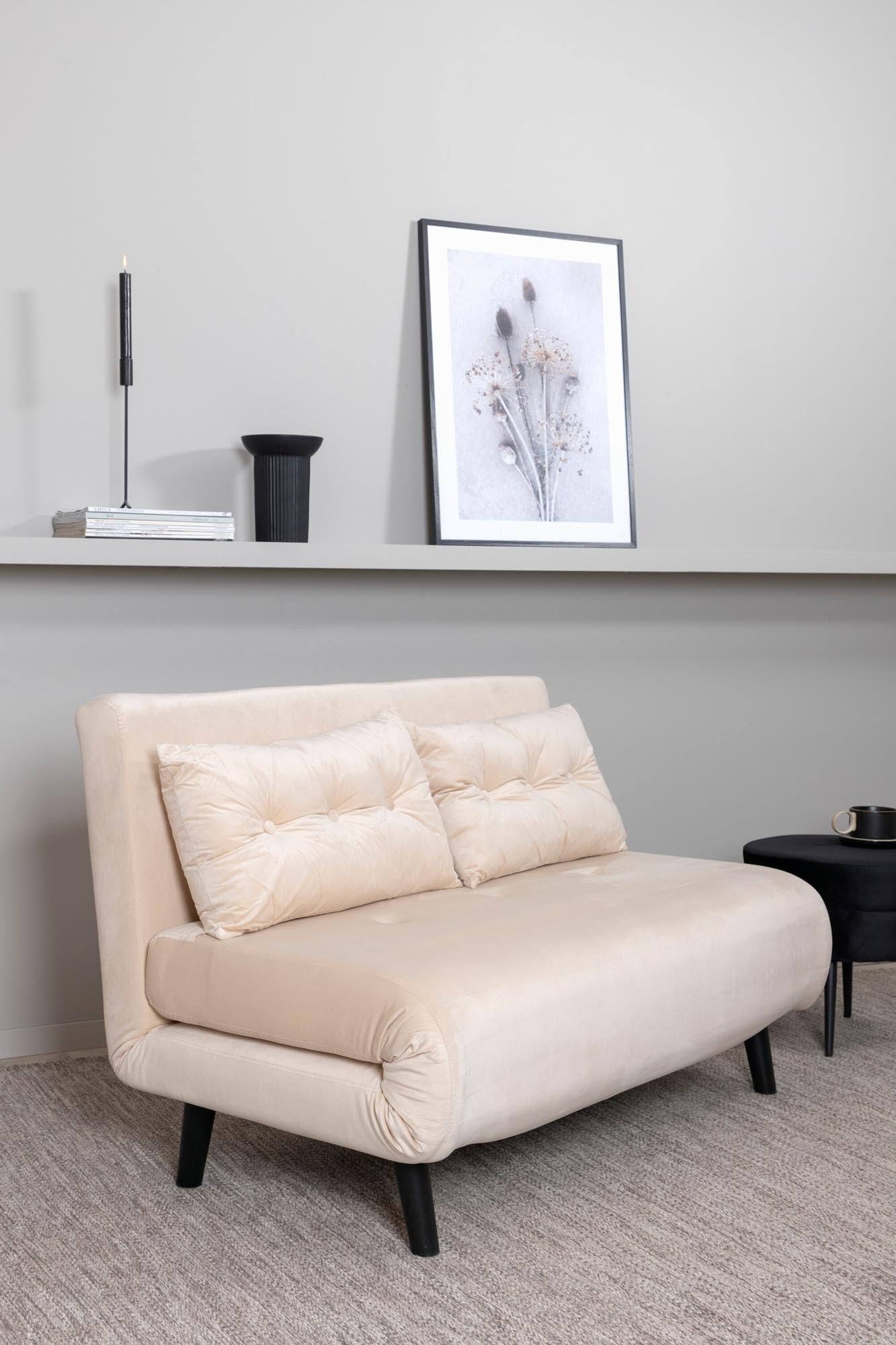 Vicky Bettsofa von Venture Home: Elegantes Sofa mit Samtbezug, wandelbar in Chaiselongue oder Doppelbett. Perfekt für jeden Raum!