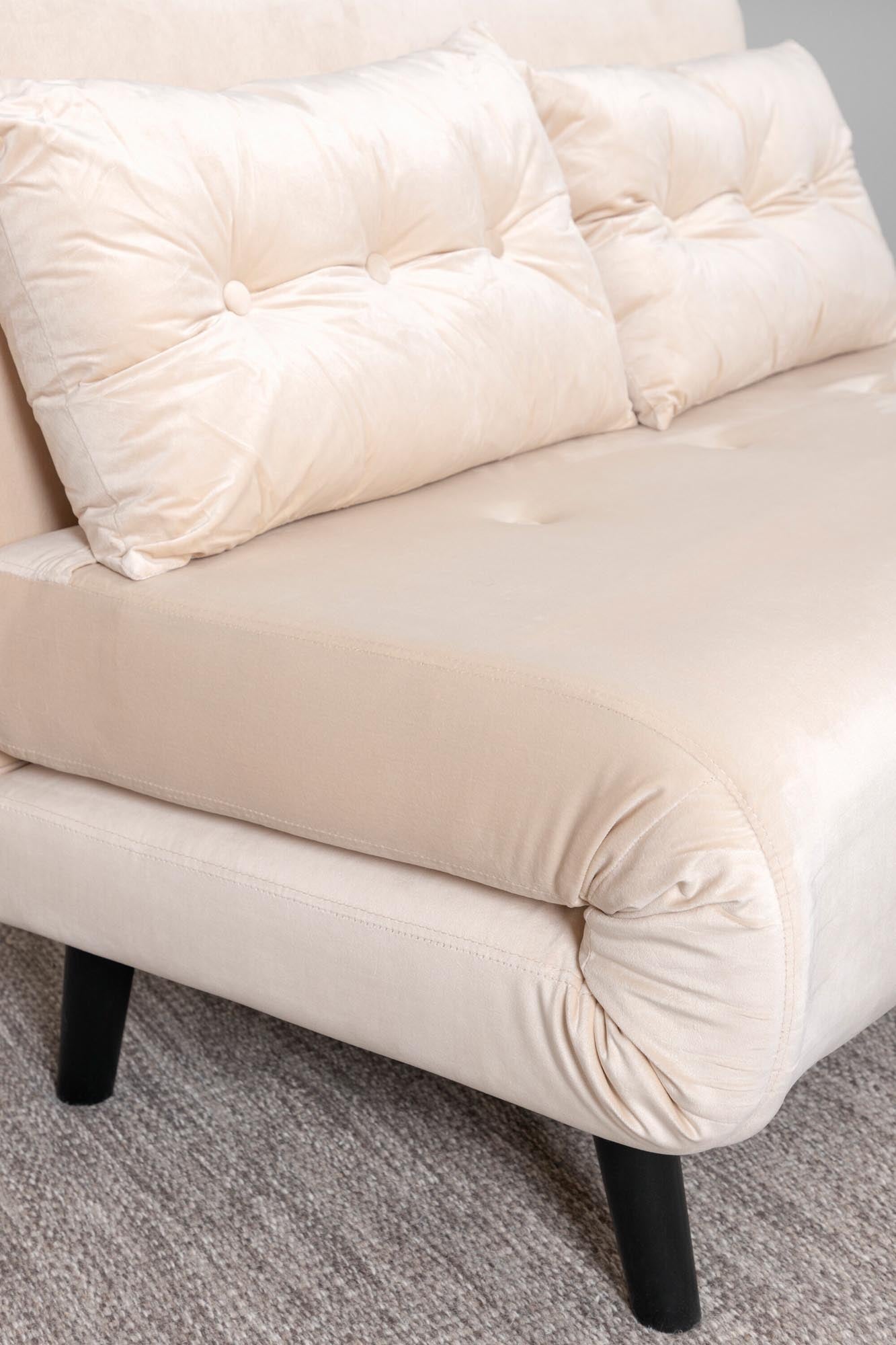 Vicky Bettsofa von Venture Home: Stilvolles, multifunktionales Sofa mit luxuriösem Samtbezug, ideal für Wohnzimmer und Gästezimmer.