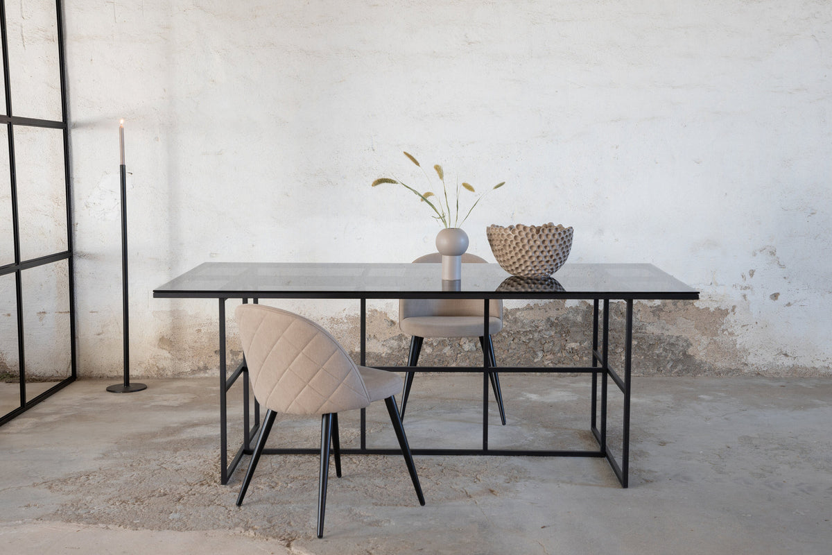 Leif Tisch in Schwarz präsentiert im Onlineshop von KAQTU Design AG. Esstisch ist von Venture Home
