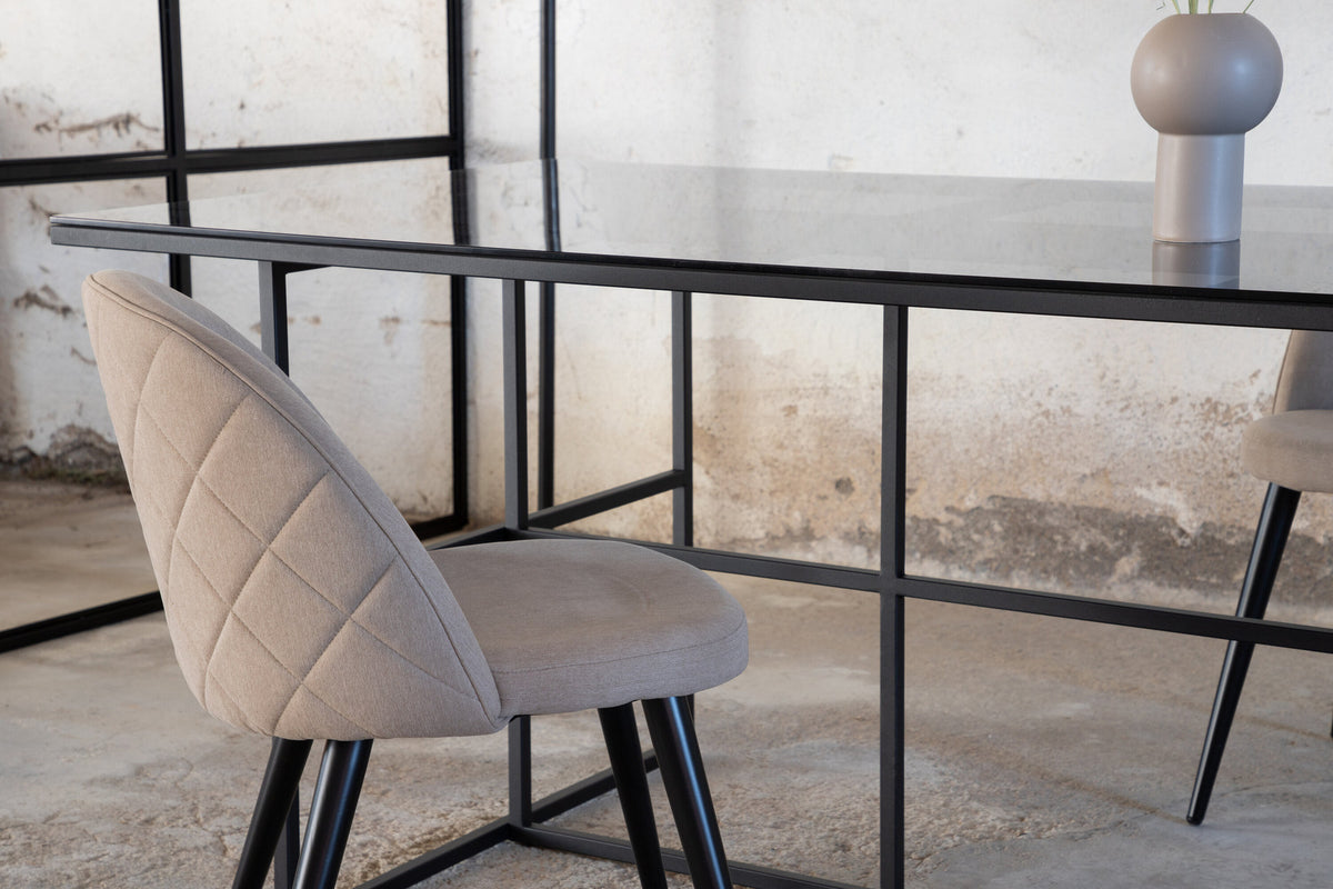 Leif Tisch in Schwarz präsentiert im Onlineshop von KAQTU Design AG. Esstisch ist von Venture Home