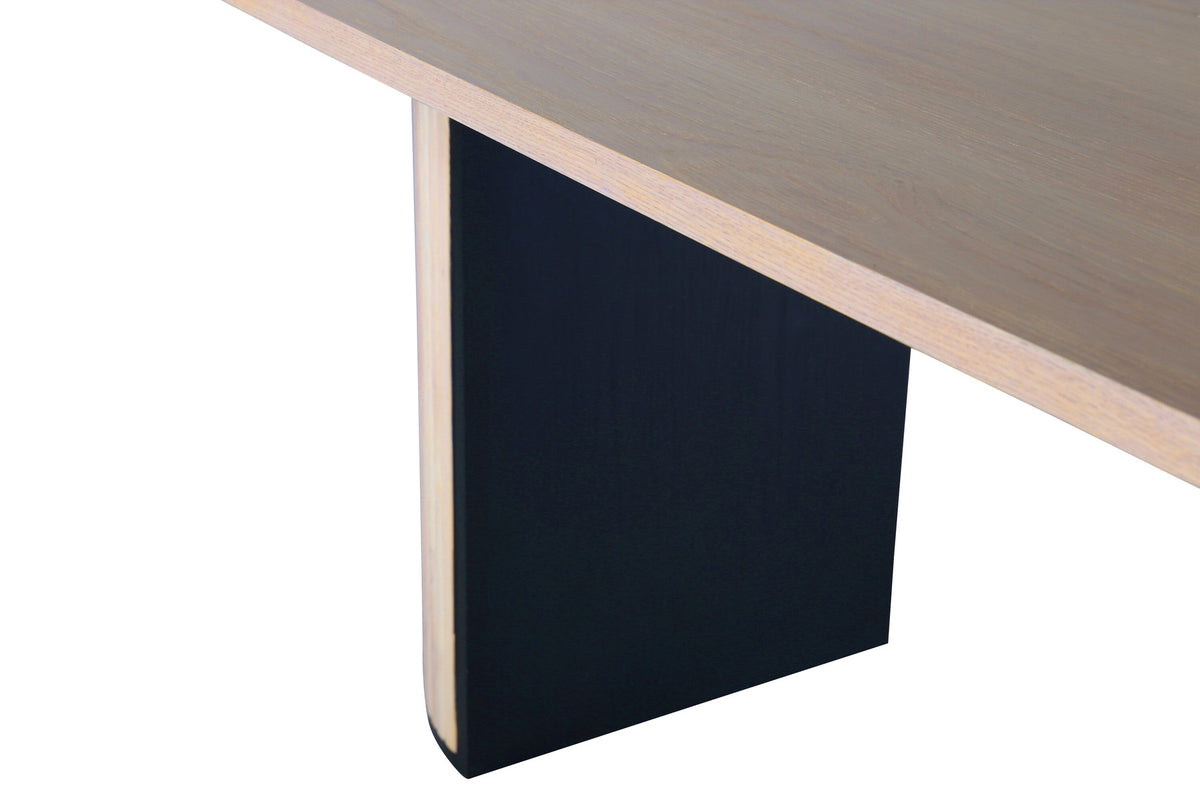 Bianca Tisch in Tünchen präsentiert im Onlineshop von KAQTU Design AG. Esstisch ist von Venture Home