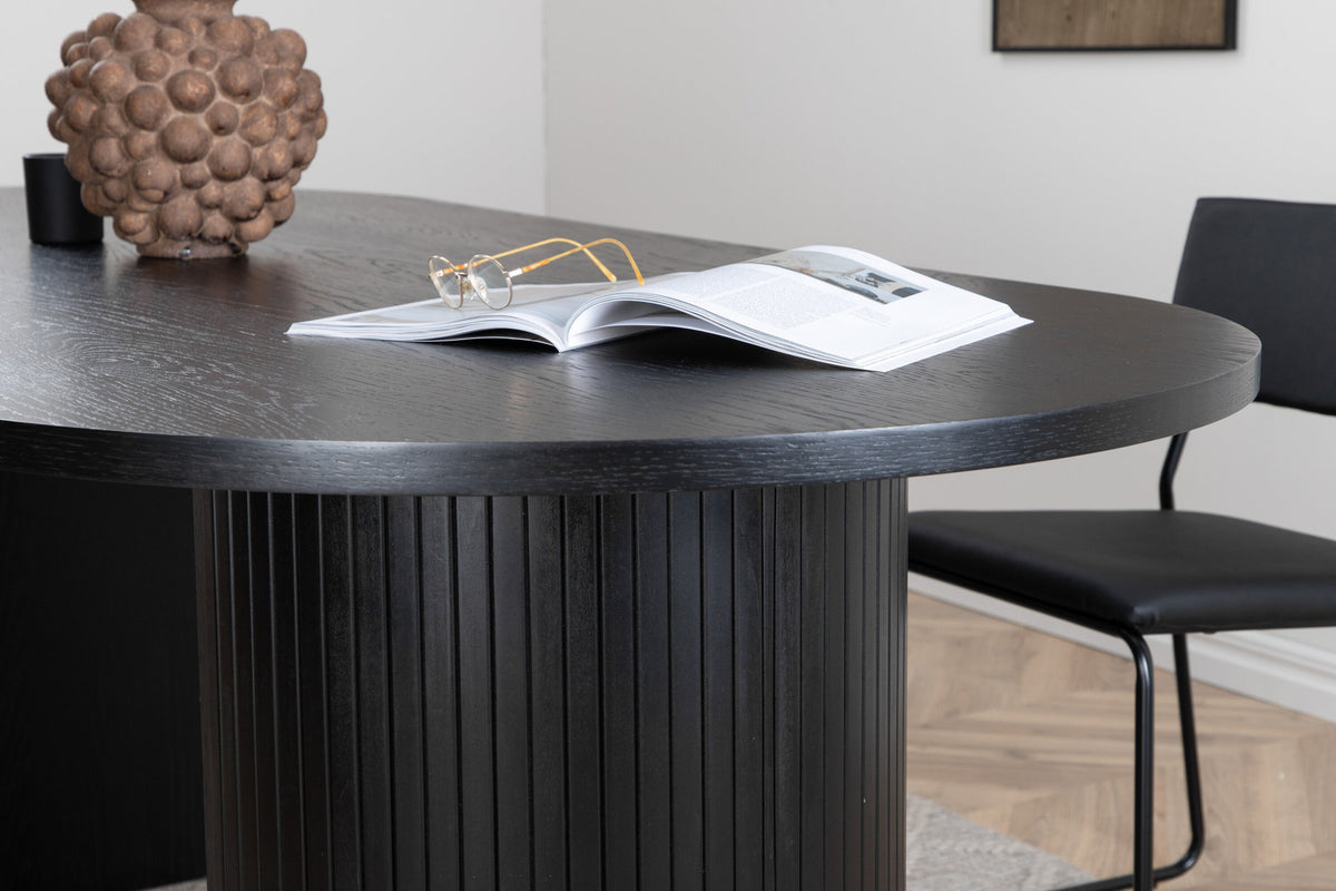 Bianca Tisch in Schwarz präsentiert im Onlineshop von KAQTU Design AG. Esstisch ist von Venture Home