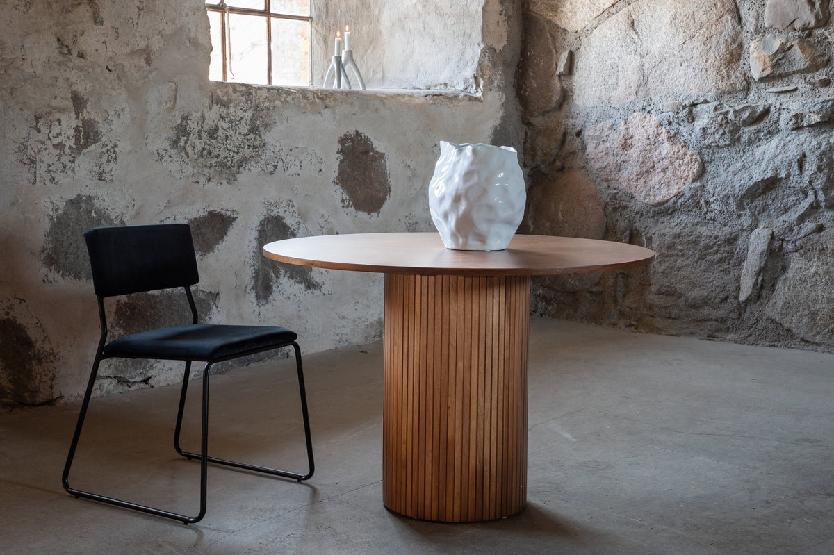 Bianca Esstisch in Nussbaum präsentiert im Onlineshop von KAQTU Design AG. Esstisch ist von Venture Home