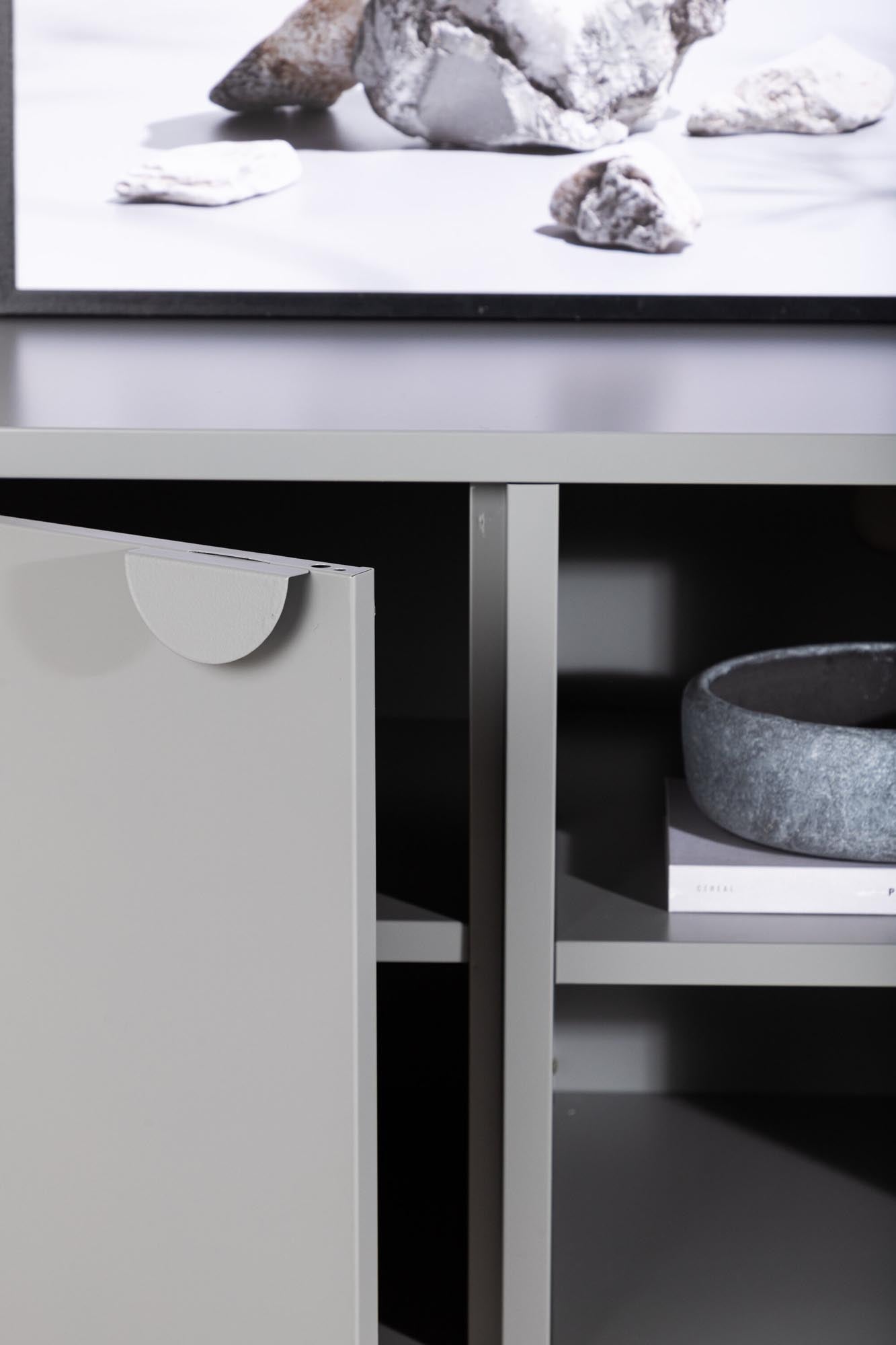 Eleganter Piring TV-Ständer von Venture Home für modernes Wohnen.