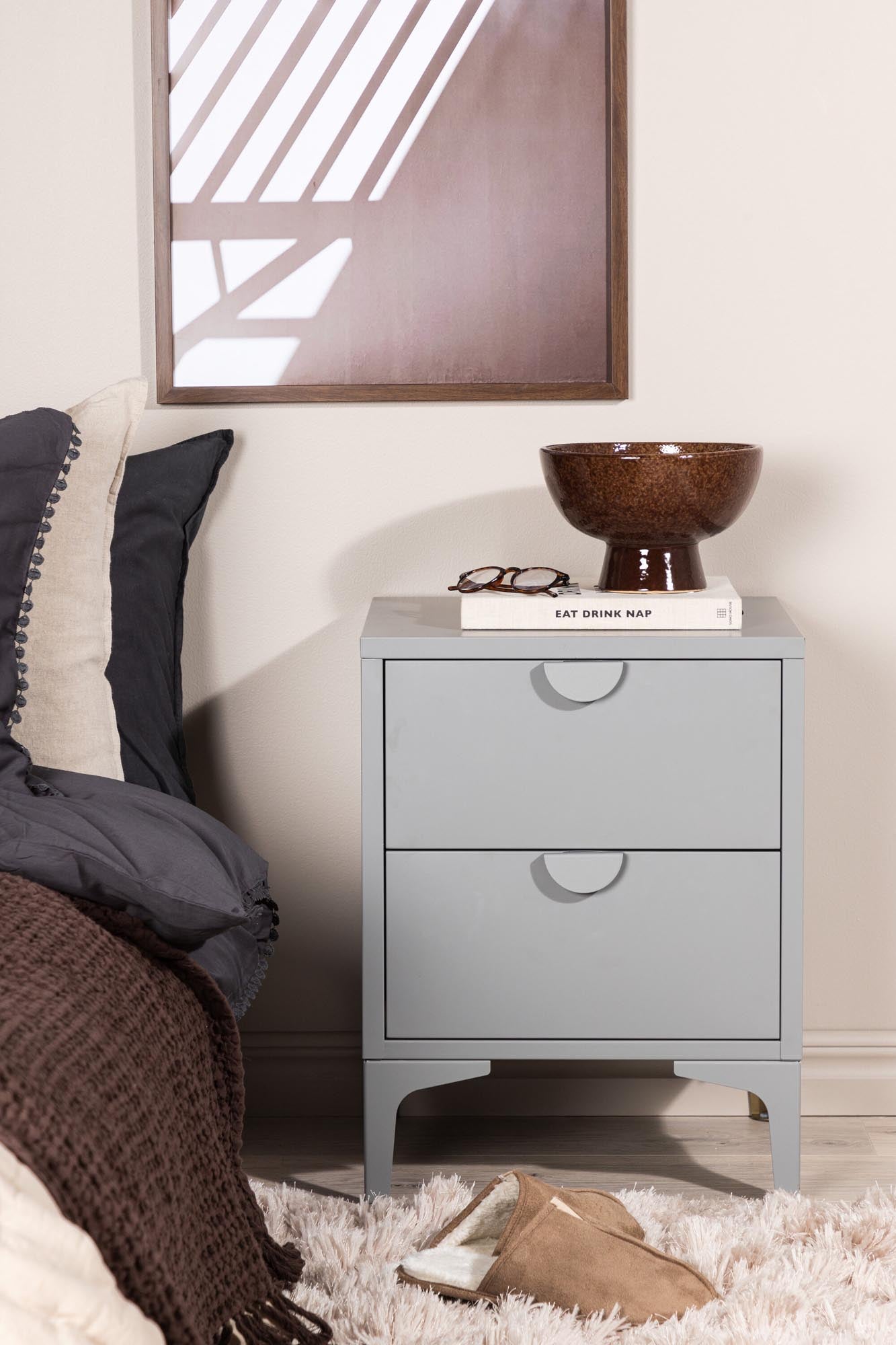 Entdecken Sie den Piring 2 Korpus von Venture Home: Hochwertiger Stahl, stilvolles Design in Beige, praktische Aufbewahrung und vielseitig einsetzbar für jeden Raum.