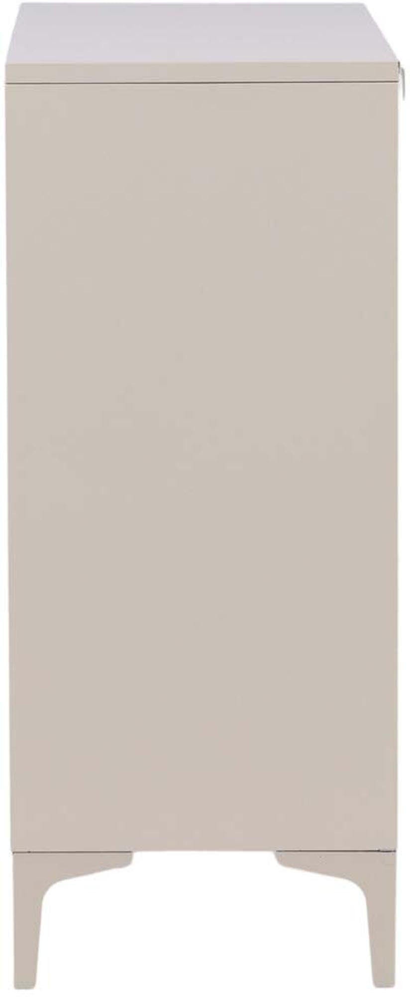 Entdecken Sie die Piring Kommode von Venture Home: Ein elegantes Möbelstück aus langlebigem Stahl mit einzigartigem Design und vielseitigen Aufbewahrungsmöglichkeiten.