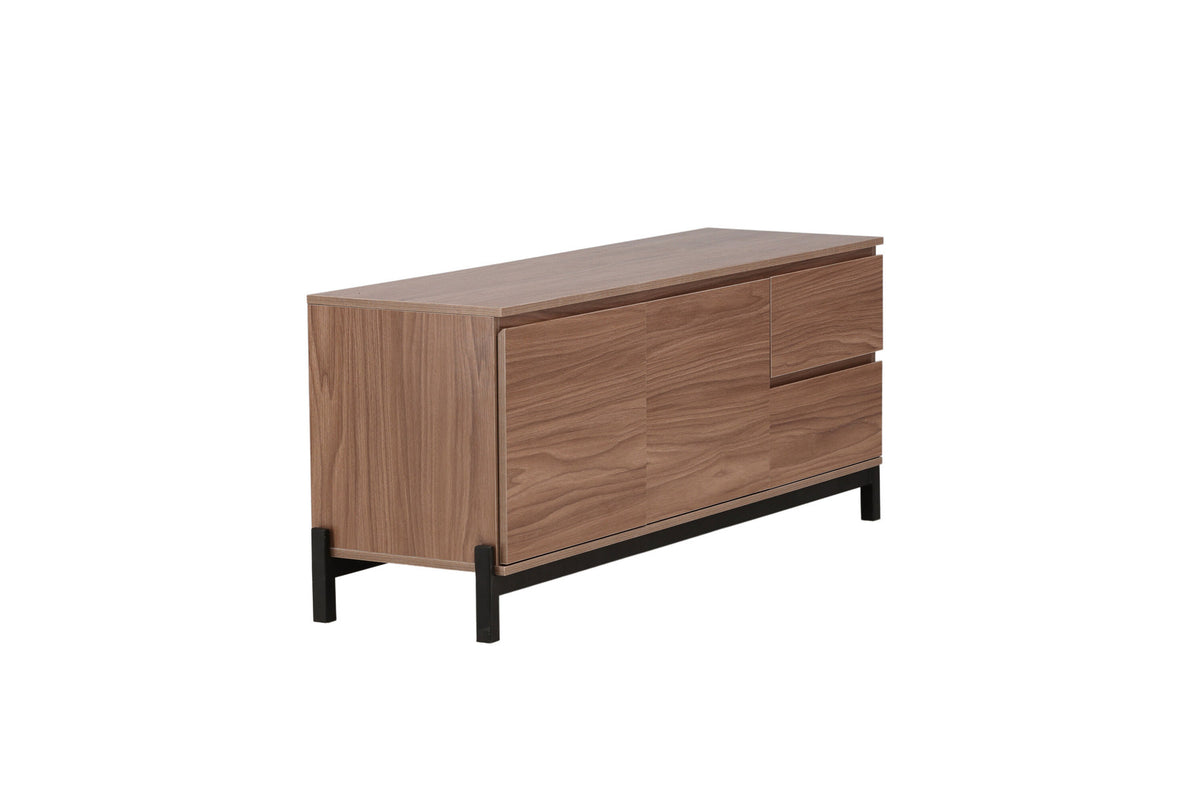 Corpus Sideboard in Nussbaum präsentiert im Onlineshop von KAQTU Design AG. Sideboard ist von Venture Home