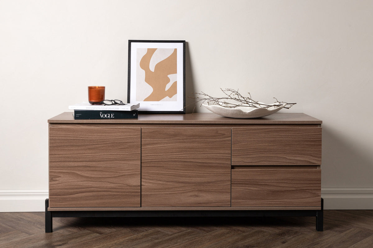 Corpus Sideboard in Nussbaum präsentiert im Onlineshop von KAQTU Design AG. Sideboard ist von Venture Home