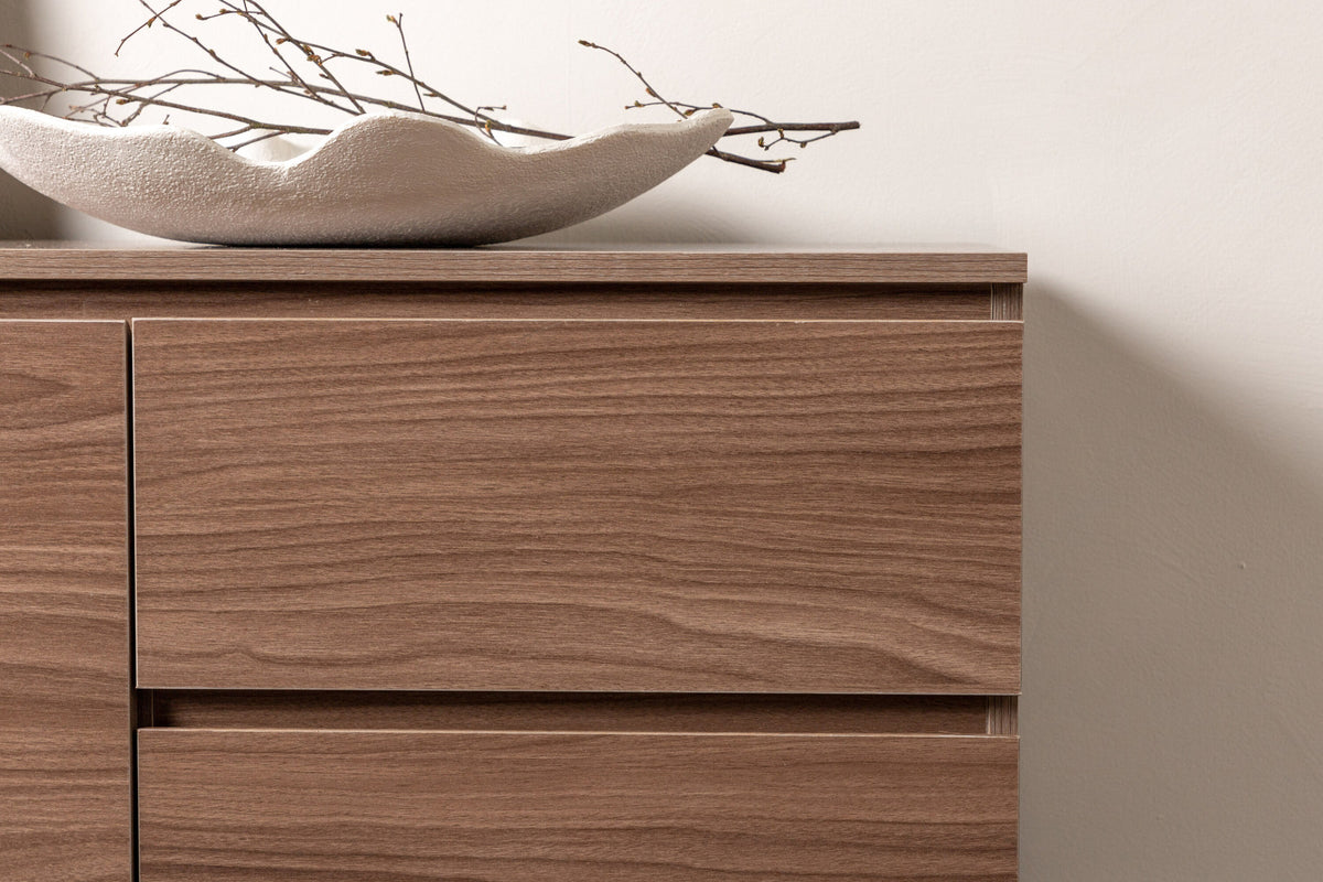 Corpus Sideboard in Nussbaum präsentiert im Onlineshop von KAQTU Design AG. Sideboard ist von Venture Home