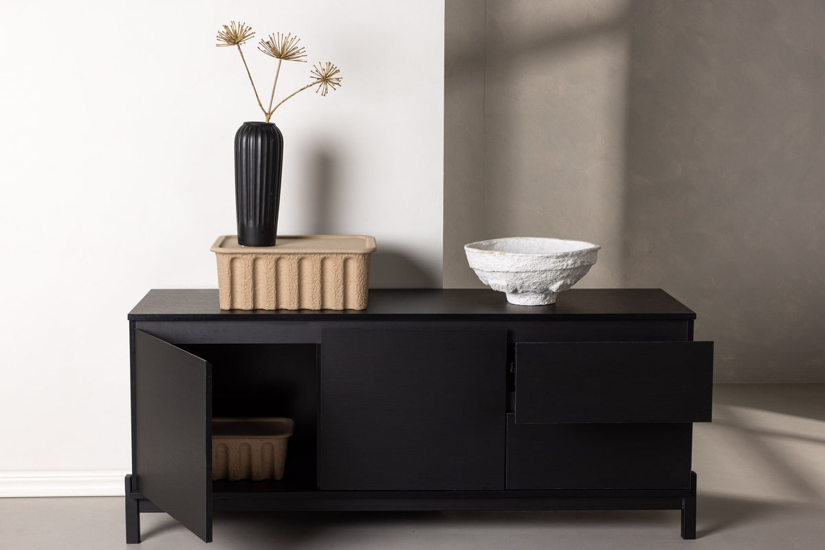 Corpus Sideboard in Schwarz präsentiert im Onlineshop von KAQTU Design AG. Sideboard ist von Venture Home
