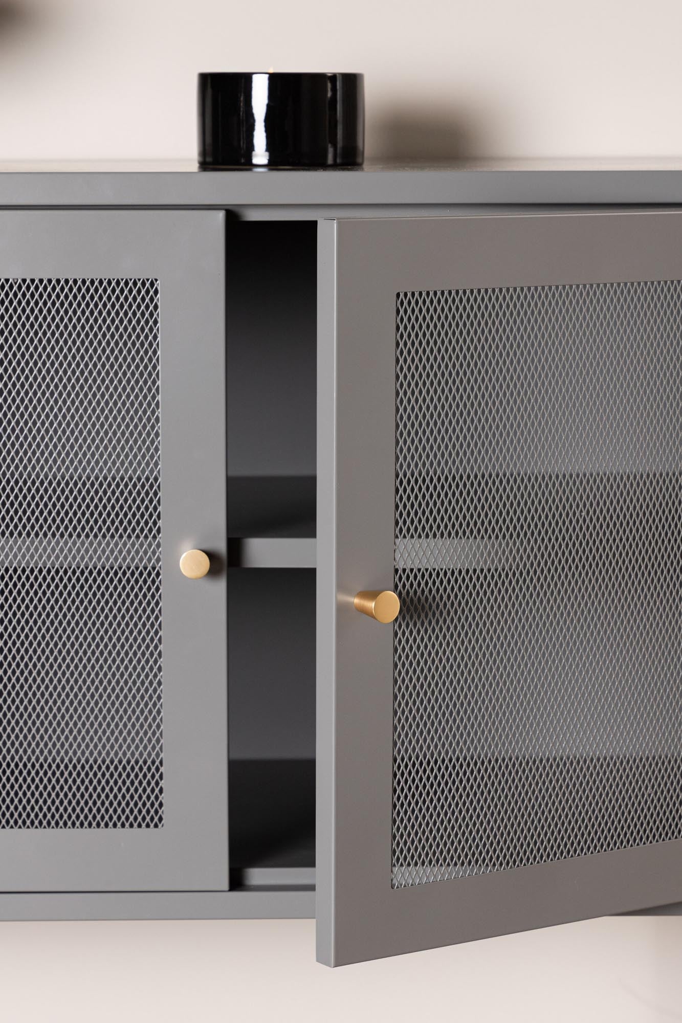 Malla Kabinett von Venture Home: Modernes Industriedesign trifft auf praktische Aufbewahrungslösungen für jeden Raum.