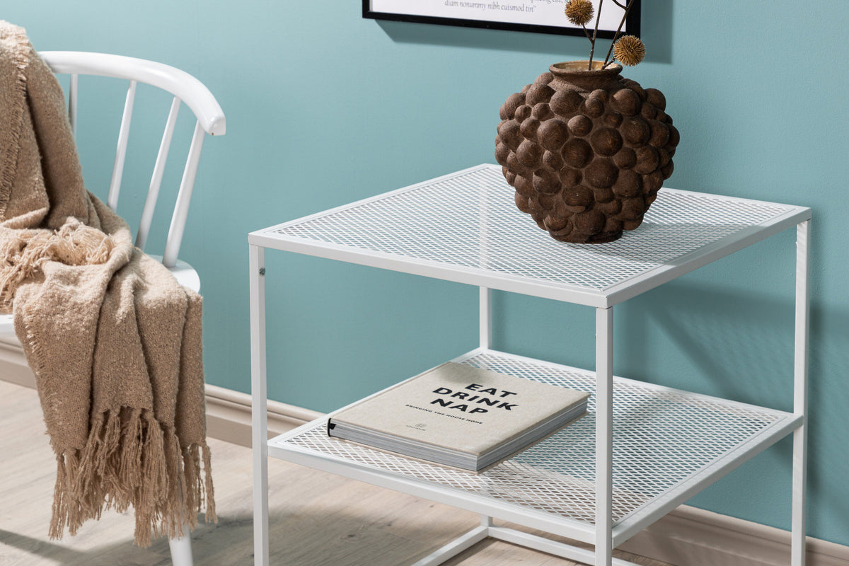 Netz Beistelltisch in Weiss präsentiert im Onlineshop von KAQTU Design AG. Beistelltisch ist von Venture Home