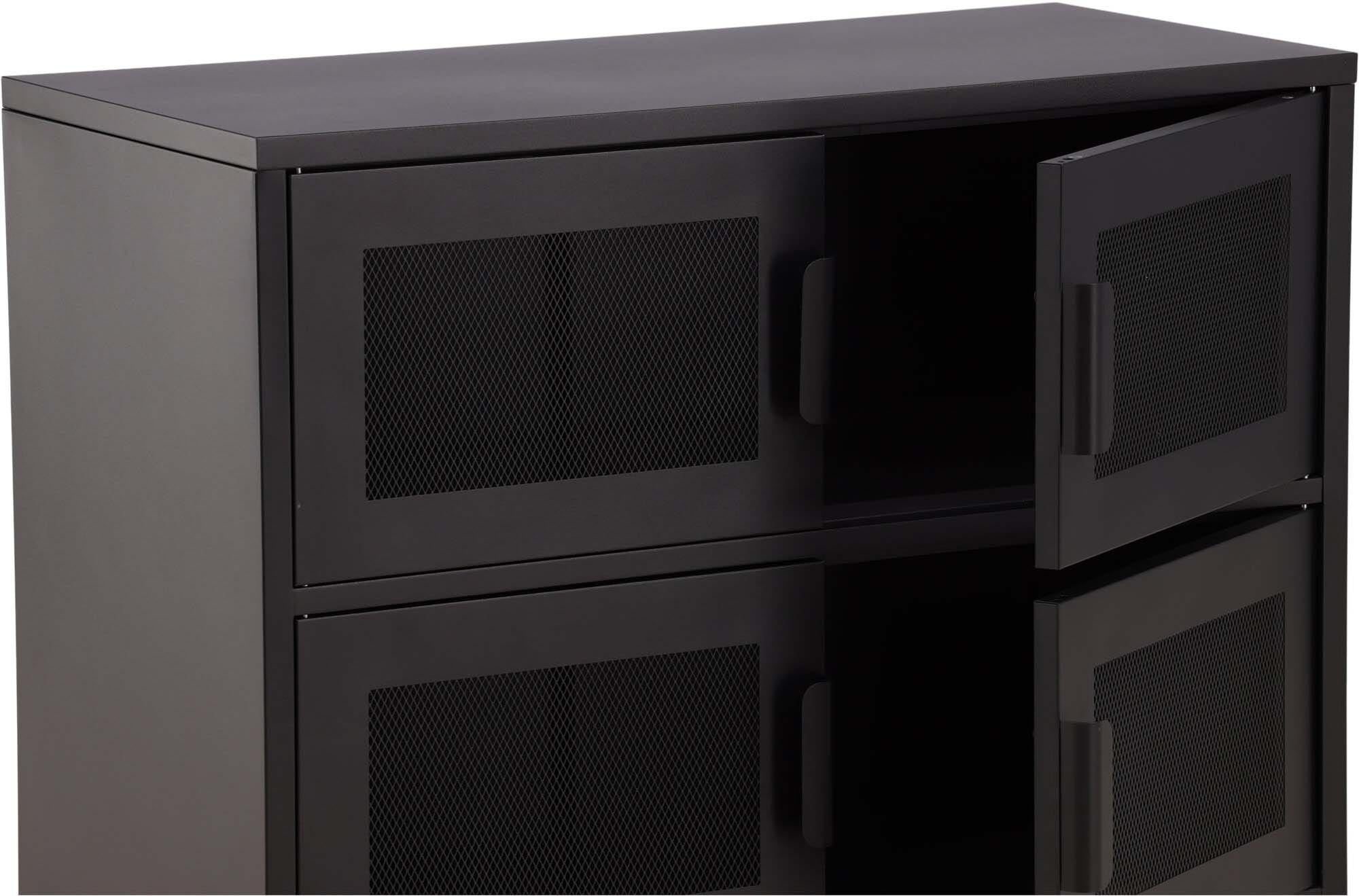 Entdecken Sie den Nett Kabinett von Venture Home: Ein stilvoller, robuster Schrank mit Netzluken und eleganten Beinen für jeden Raum.