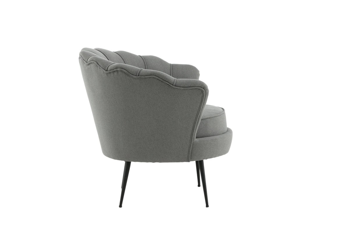 Calais Sessel in Grau präsentiert im Onlineshop von KAQTU Design AG. Sessel mit Armlehnen ist von Venture Home