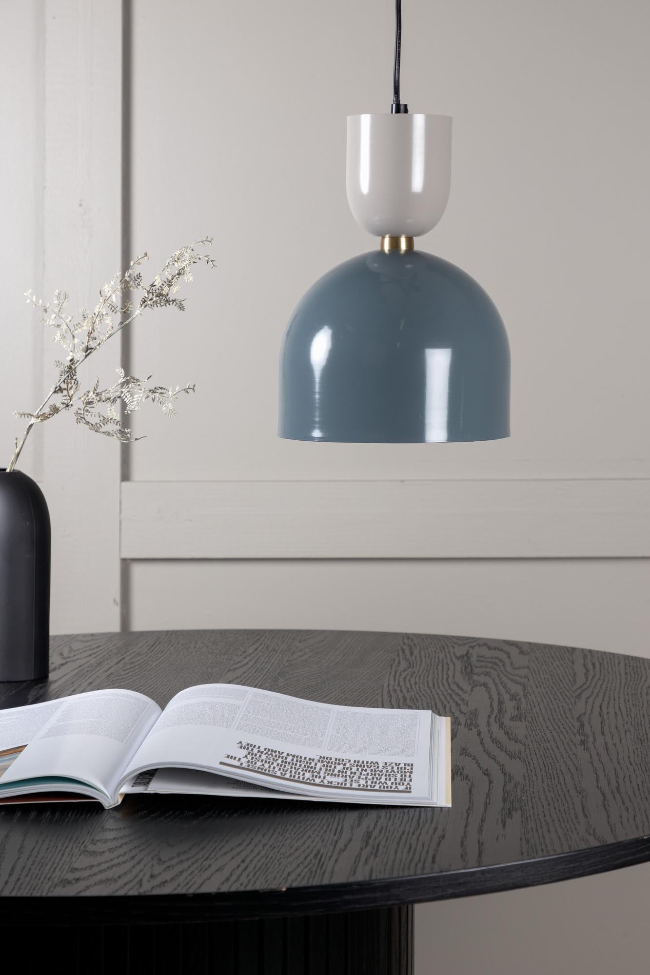 Elegante Tim Pendelleuchte von Venture Home für modernes Wohnen.