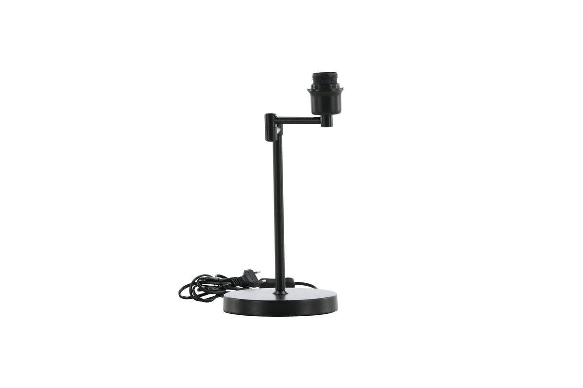 Schwarze Virro Tischleuchte aus PVC und Stahl mit verstellbarem Ständer und offen sichtbarer Glühbirne, freistehend fotografiert.