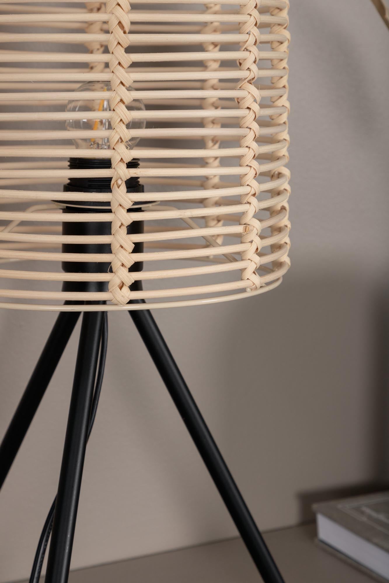 Stilvolle Tischleuchte aus hochwertigem Rattan, perfekt für jedes Zuhause. Minimalistisch, elegant und schafft eine einladende Atmosphäre.