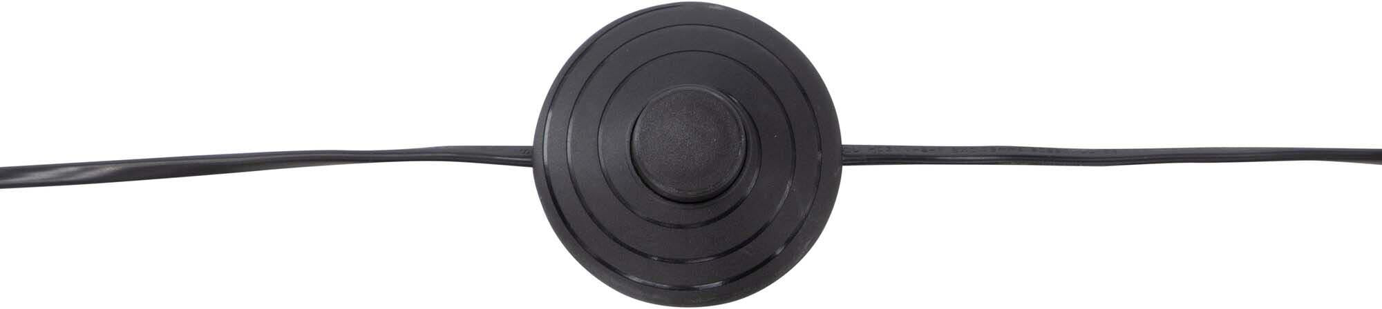 Die Kona Stehleuchte von Venture Home kombiniert stilvolle Eleganz mit praktischer Beleuchtung und passt perfekt in jedes Zuhause.