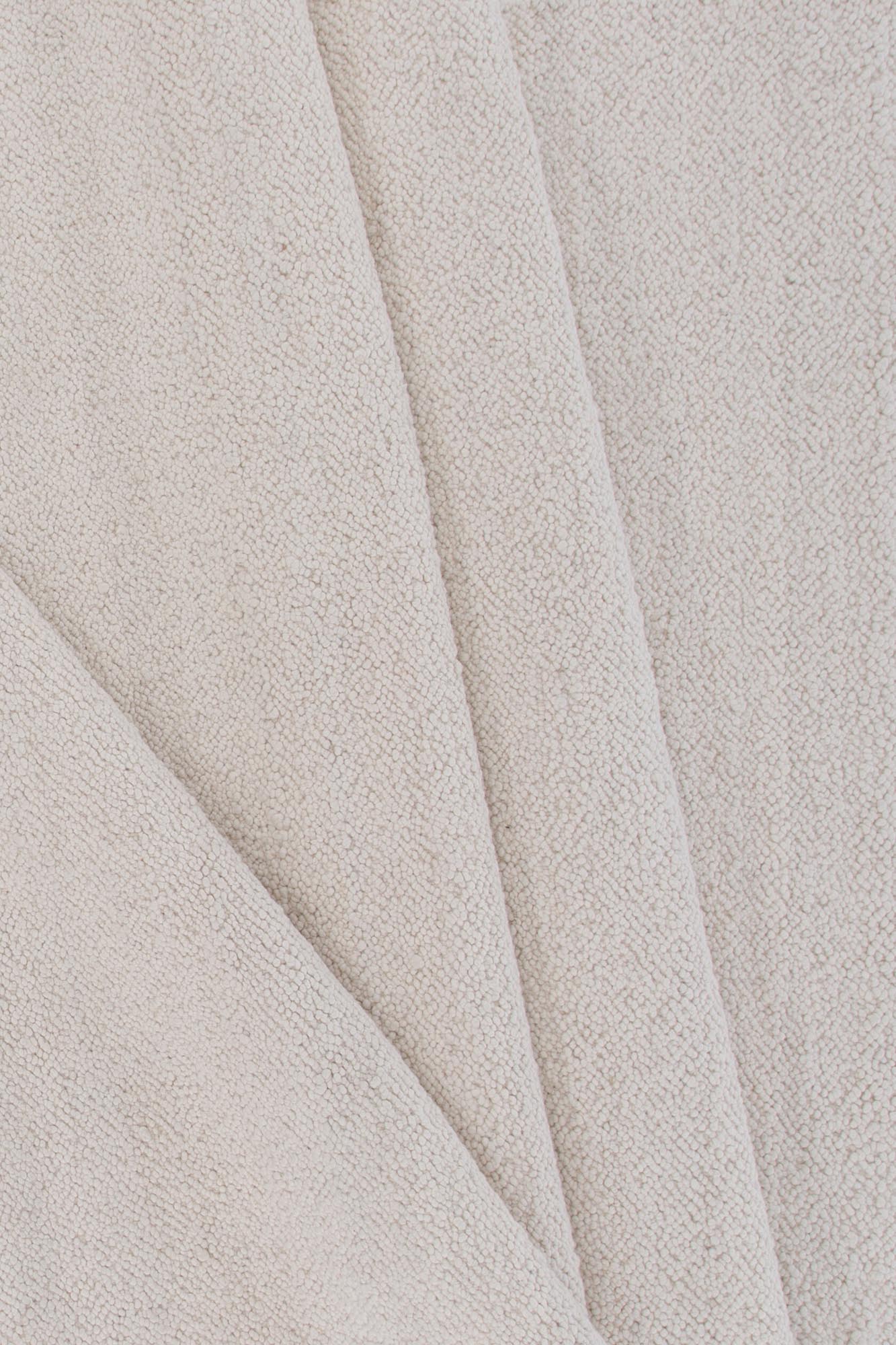 Betina Teppich in Weiss präsentiert im Onlineshop von KAQTU Design AG. Teppich ist von Venture Home