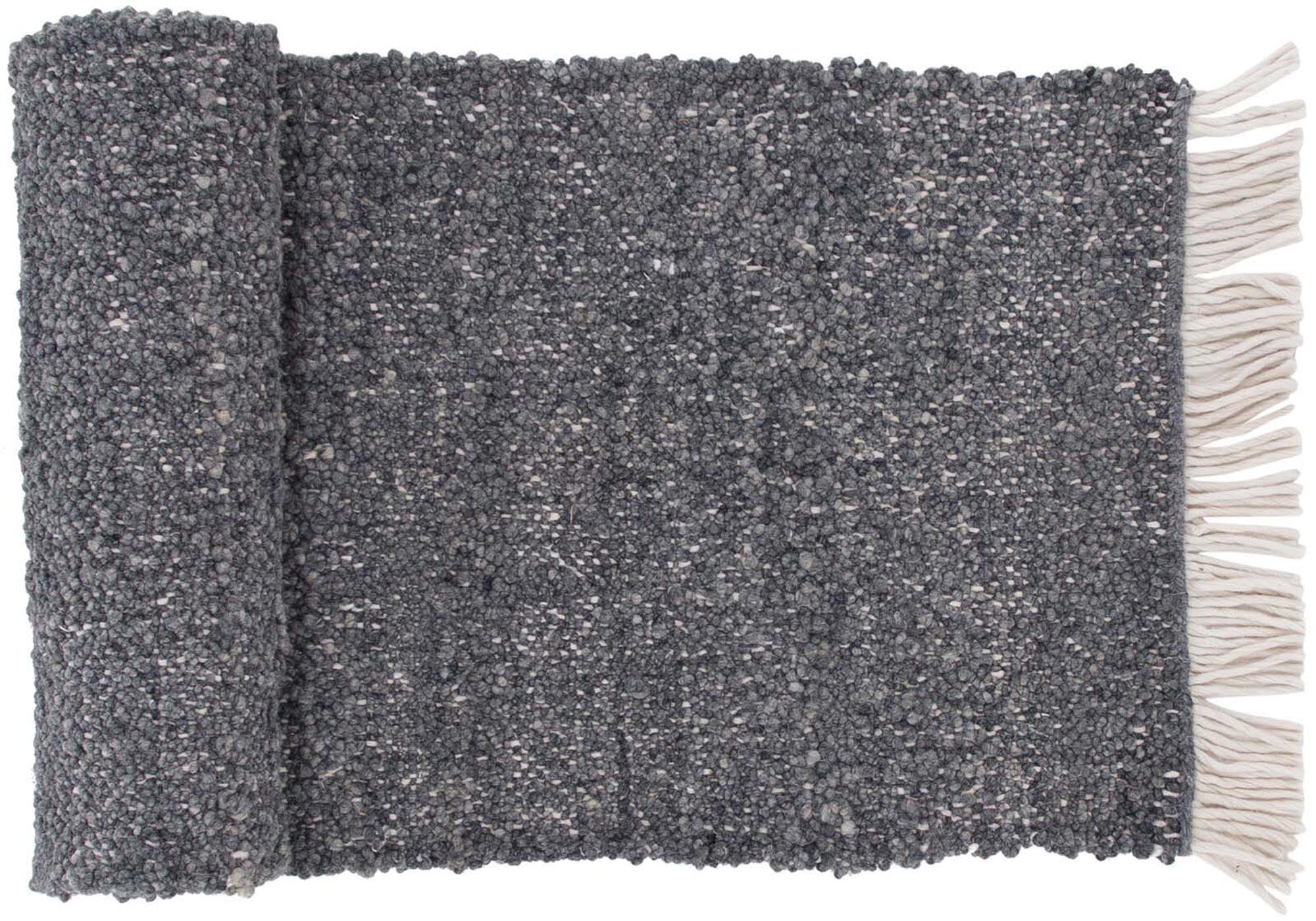 Betina Teppich in Grau präsentiert im Onlineshop von KAQTU Design AG. Teppich ist von Venture Home