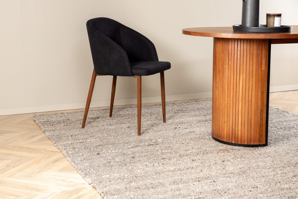 Lumpenteppich in Grau präsentiert im Onlineshop von KAQTU Design AG. Teppich ist von Venture Home
