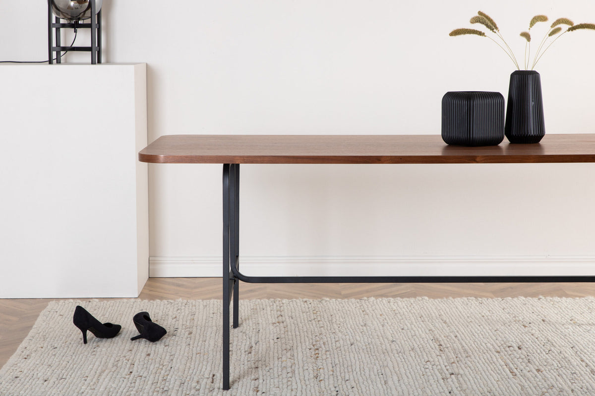 Lumpenteppich in Beige präsentiert im Onlineshop von KAQTU Design AG. Teppich ist von Venture Home