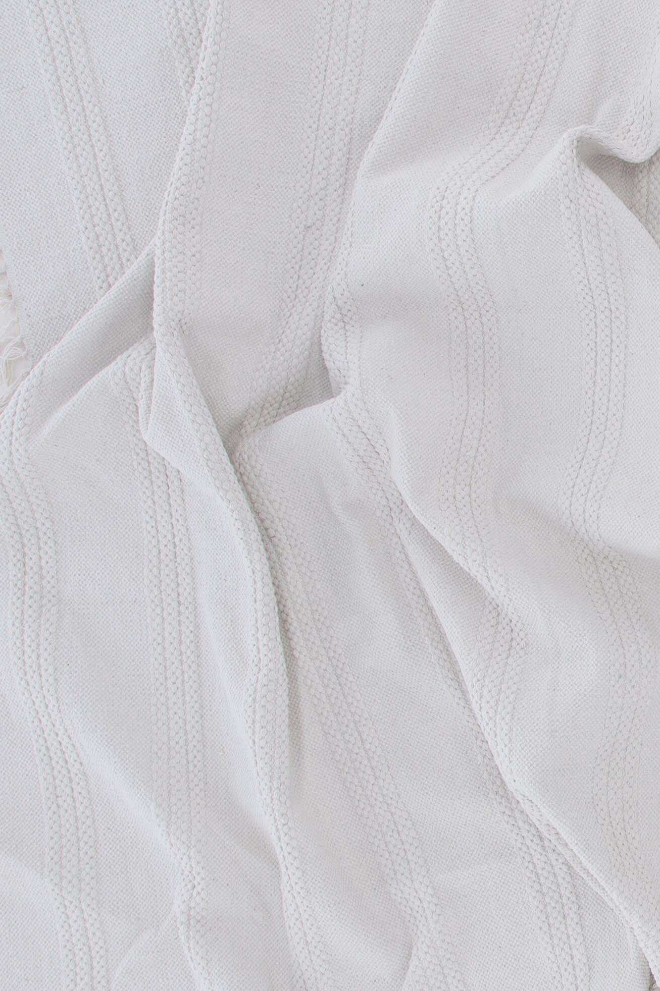 Nico Teppich in Cremefarben präsentiert im Onlineshop von KAQTU Design AG. Teppich ist von Venture Home