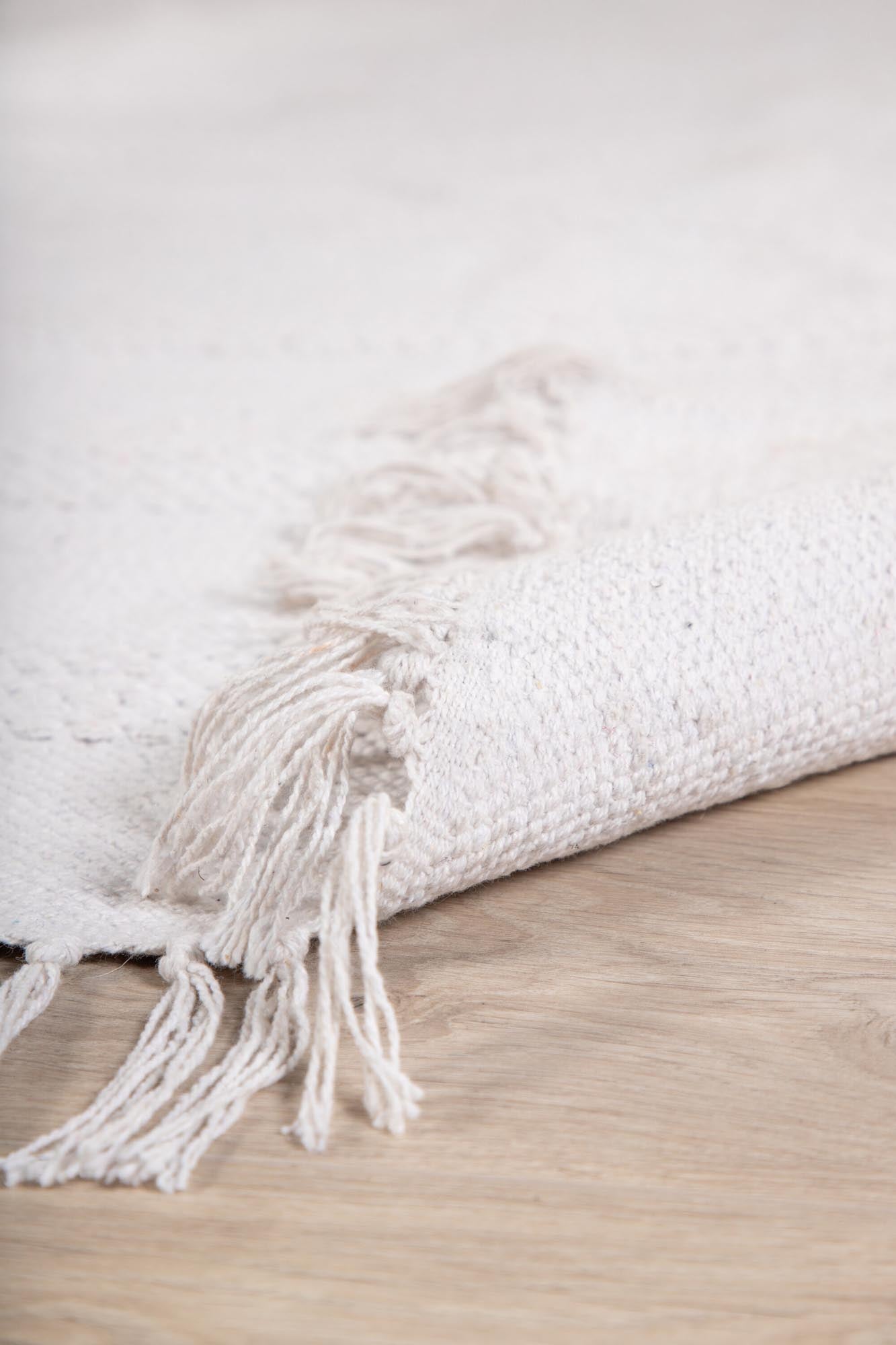 Nico Teppich in Cremefarben präsentiert im Onlineshop von KAQTU Design AG. Teppich ist von Venture Home