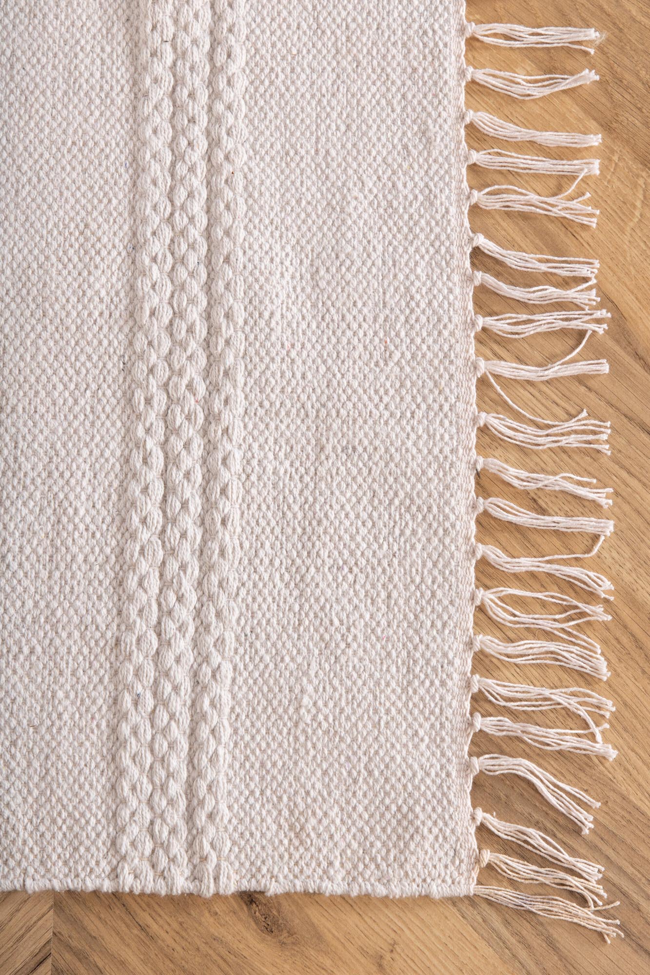 Nico Teppich in Cremefarben präsentiert im Onlineshop von KAQTU Design AG. Teppich ist von Venture Home