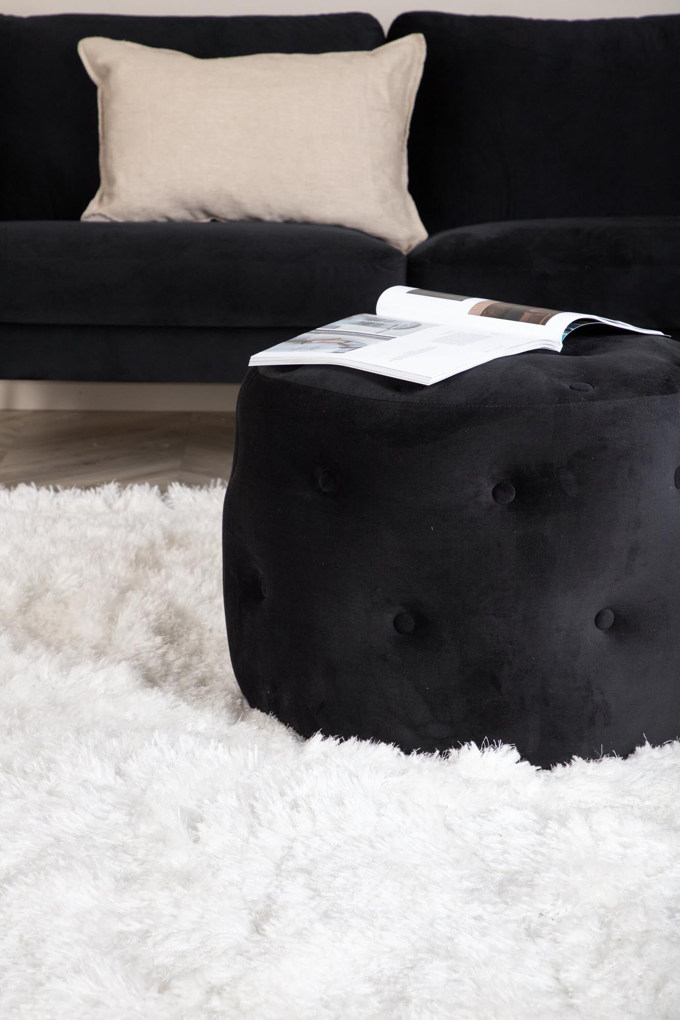 Entdecken Sie den Grace Teppich von Venture Home: Ein luxuriöser, pflegeleichter Teppich aus hochwertigem Polyester, perfekt für jeden Raum!