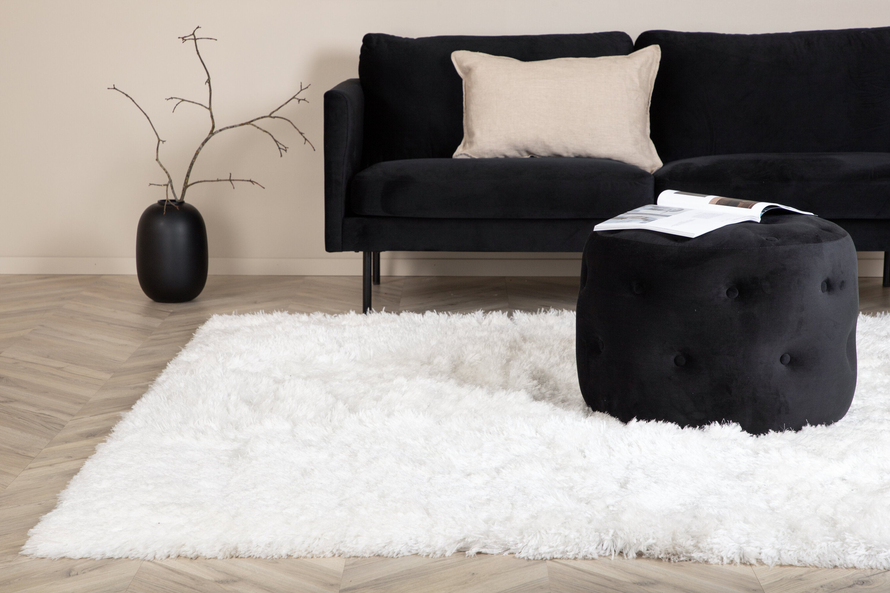 Grace Teppich in Weiss präsentiert im Onlineshop von KAQTU Design AG. Teppich ist von Venture Home