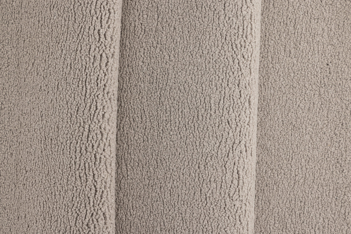 Teddy Teppich in Beige präsentiert im Onlineshop von KAQTU Design AG. Teppich ist von Venture Home