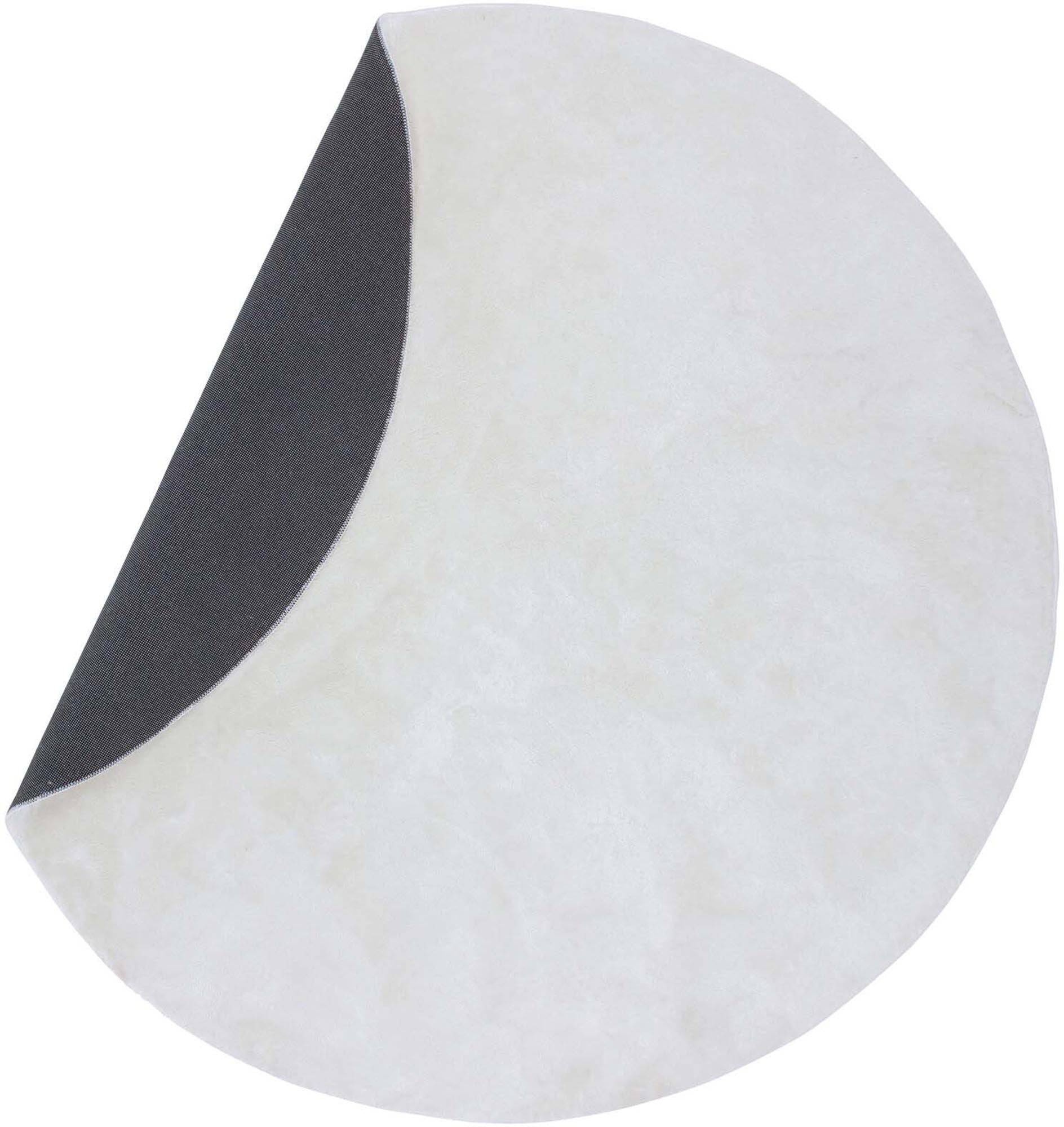 Blanca Teppich in Weiss präsentiert im Onlineshop von KAQTU Design AG. Teppich ist von Venture Home