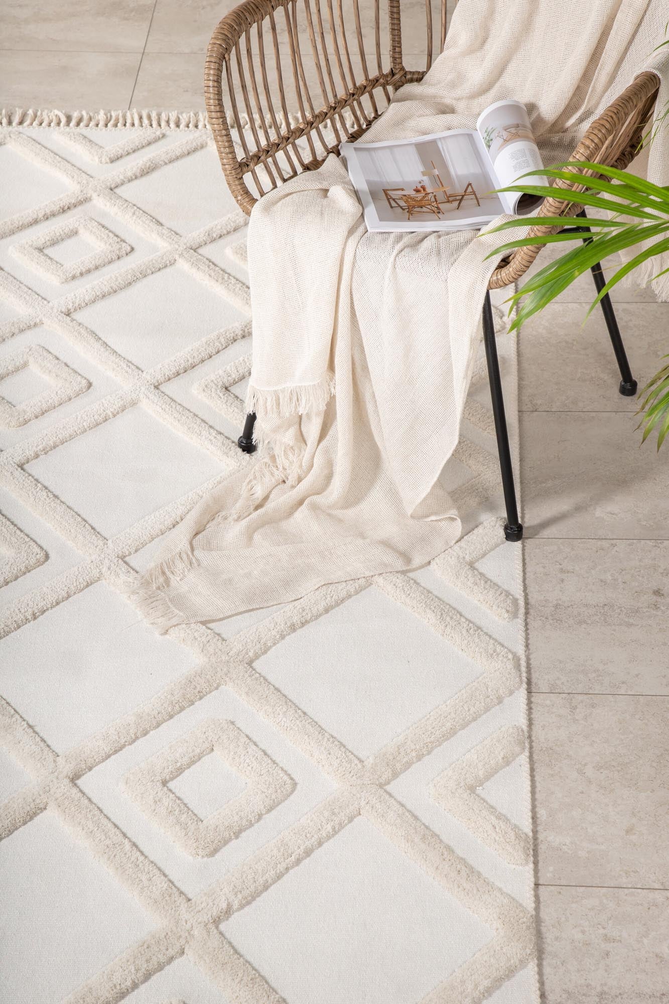 Towa Teppich von Venture Home: Zeitlose Eleganz für Ihr Interieur.