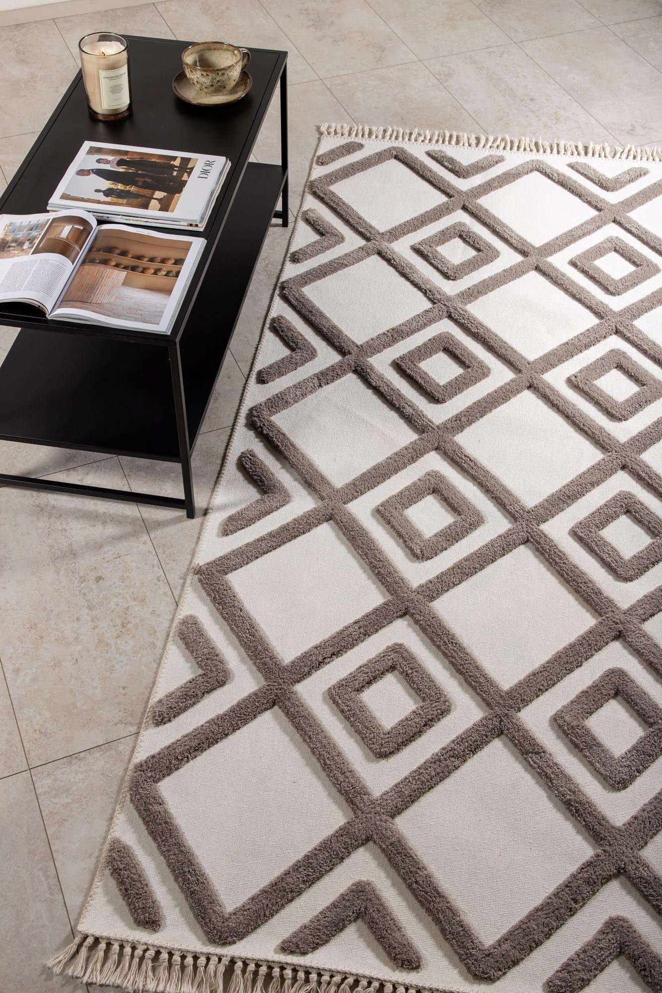 Stilvoller Towa Teppich von Venture Home: Hochwertiges Design, pflegeleicht und vielseitig für jeden Raum. Entdecken Sie die perfekte Ergänzung für Ihr Zuhause!