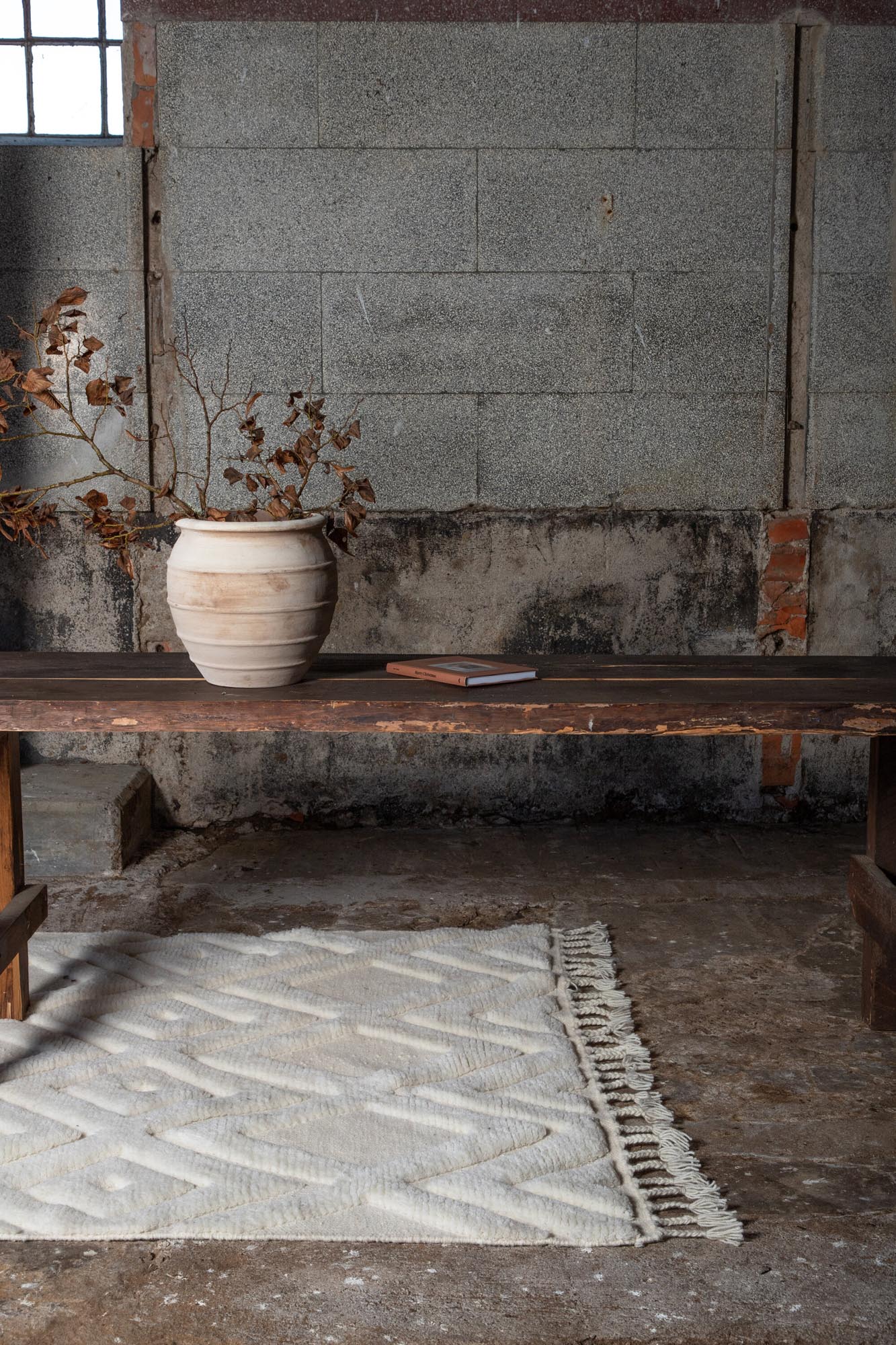 Dahlia Wool Teppich von Vind – Hochwertige Wolle, elegantes Design und vielseitige Einsatzmöglichkeiten für ein behagliches Wohnambiente.