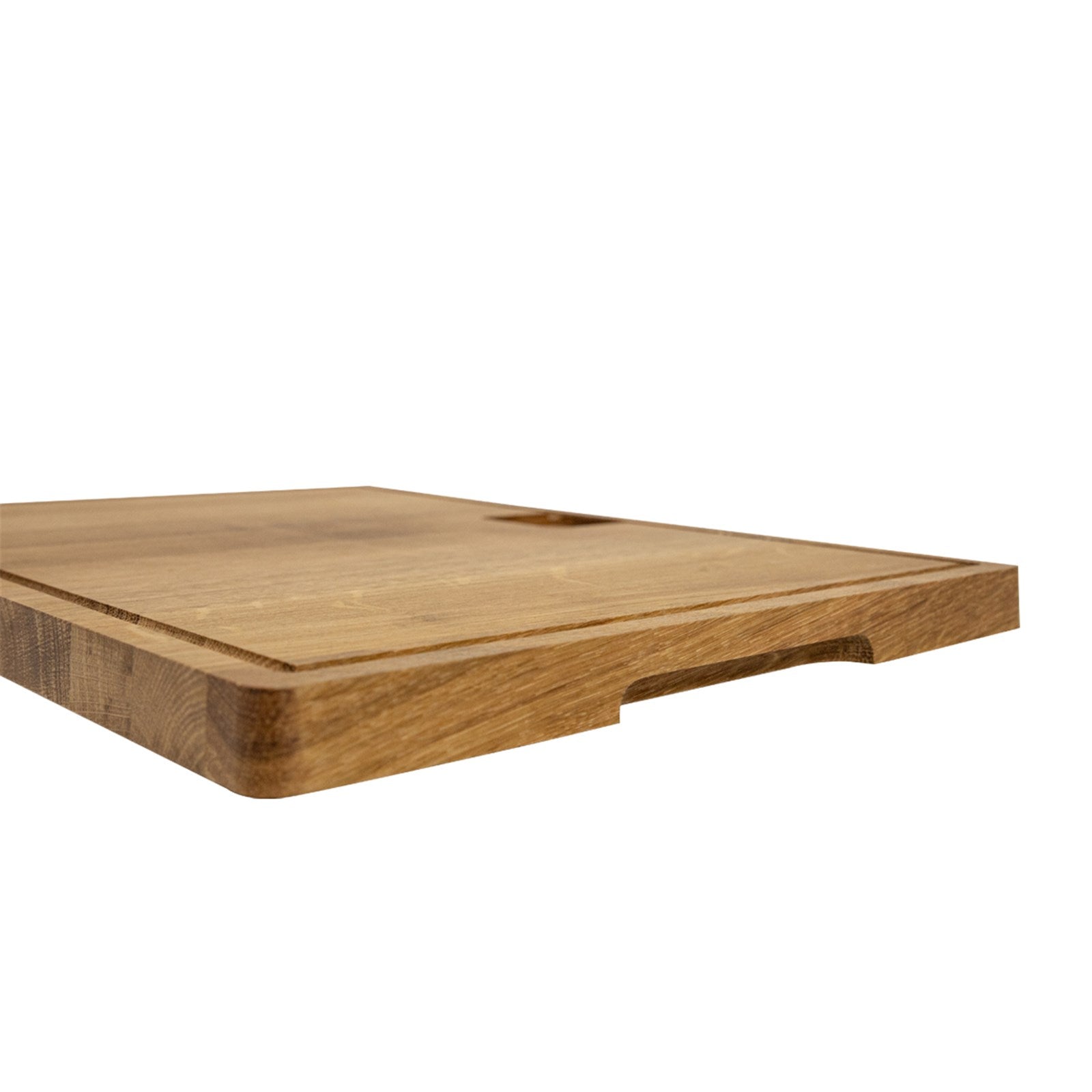 Das Dining Brett Friends M von Boska vereint Eleganz und Funktionalität. Hergestellt aus robuster Eiche, perfekt zum Schneiden und Servieren.