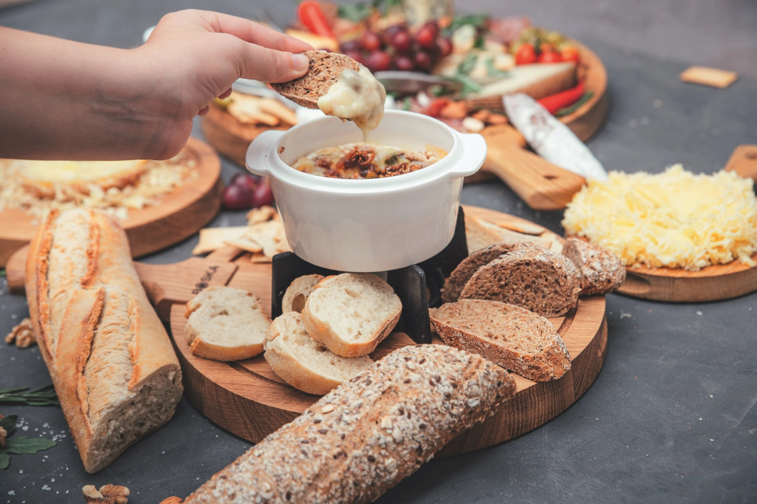 Planche de service ronde Friends L braun Chêne européen 527x402x50