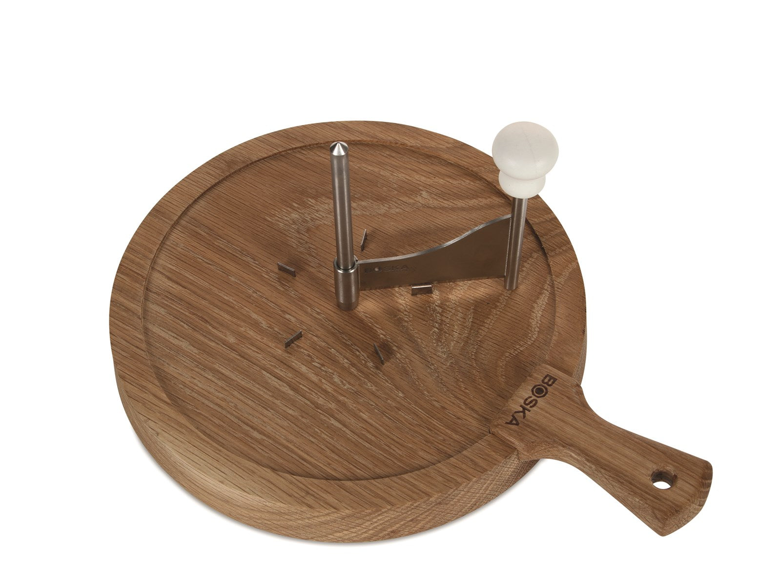 Käseschaber Friends von Boska: Hochwertiger Edelstahl und ergonomischer Eiche-Griff für einfaches Schneiden und stilvolles Servieren von Käse.