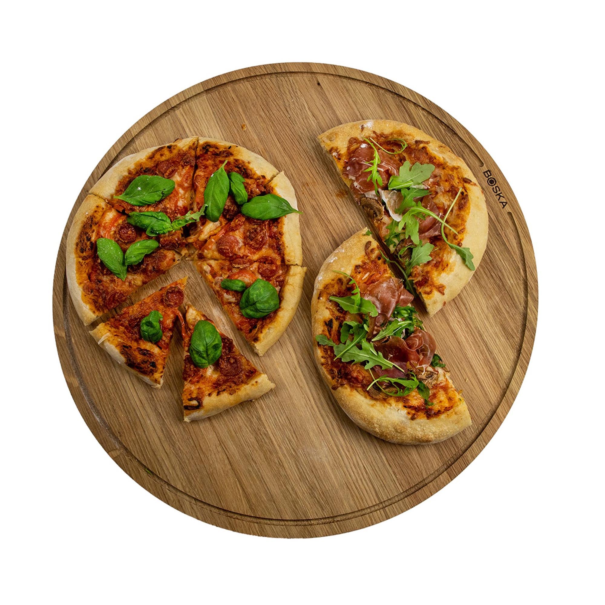 Erleben Sie das Pizza Board Friends XXL von Boska (⌀ 47 cm) – ein elegantes Eichenbrett für große Pizzen und stilvolle Serviermöglichkeiten.