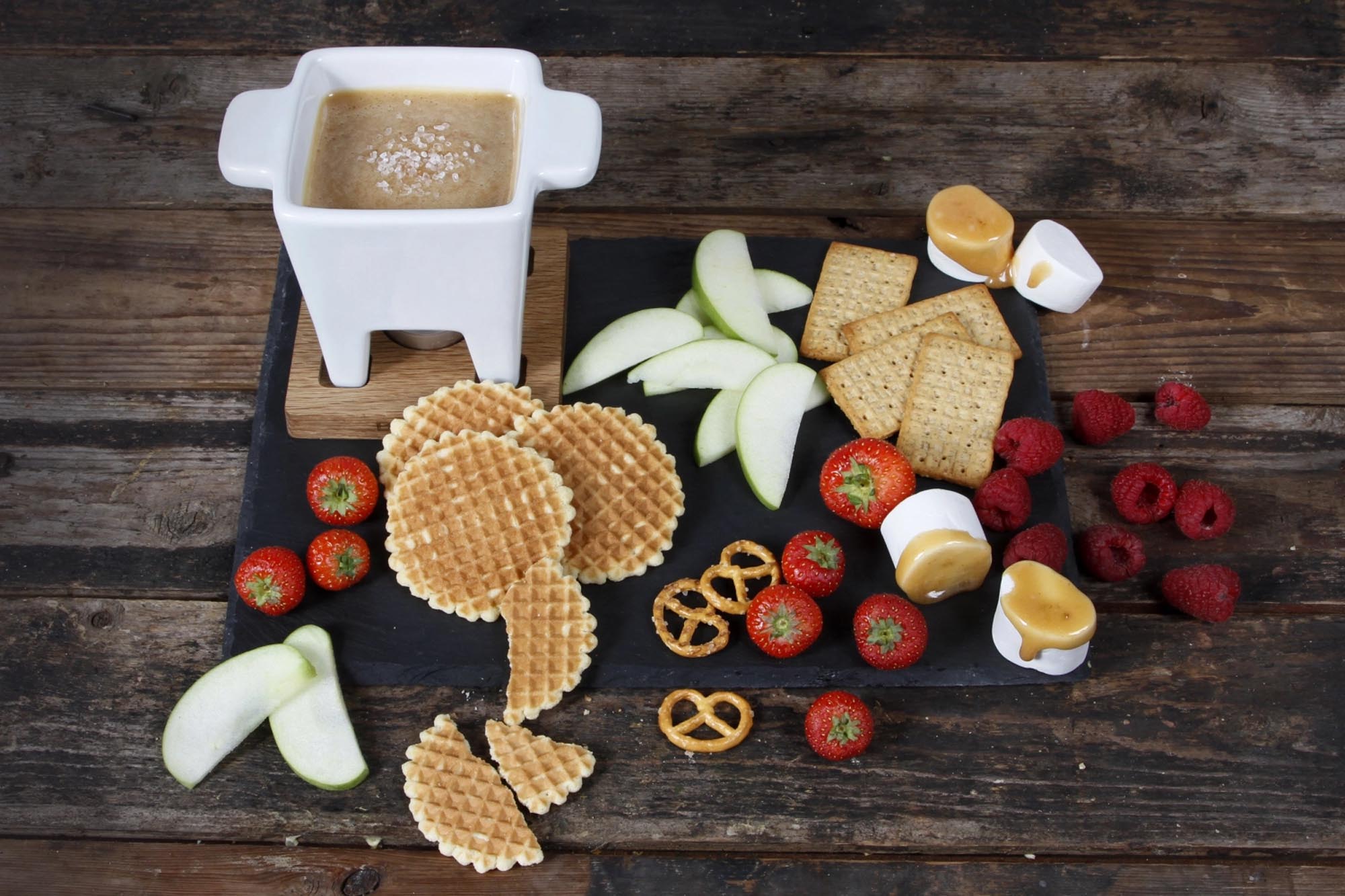 Genießen Sie das Tapas Fondue Bianco von Boska (200ml) – die perfekte Käsecreme für unvergessliche Abende mit Freunden und mediterranen Köstlichkeiten.