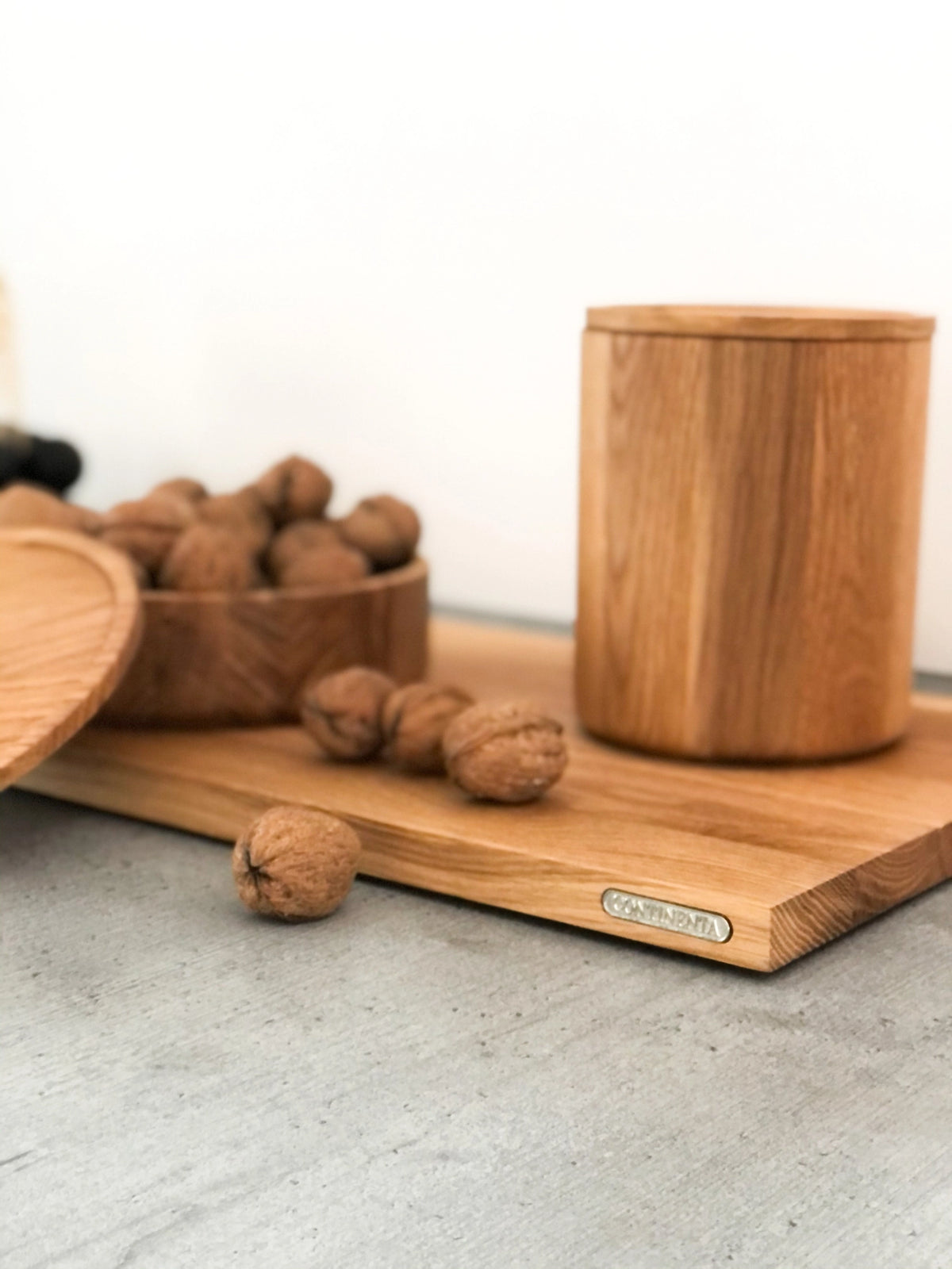 Eiche Schneidebrett, 54x 29x 2,7cm in Braun präsentiert im Onlineshop von KAQTU Design AG. Schneidbrett ist von Continenta