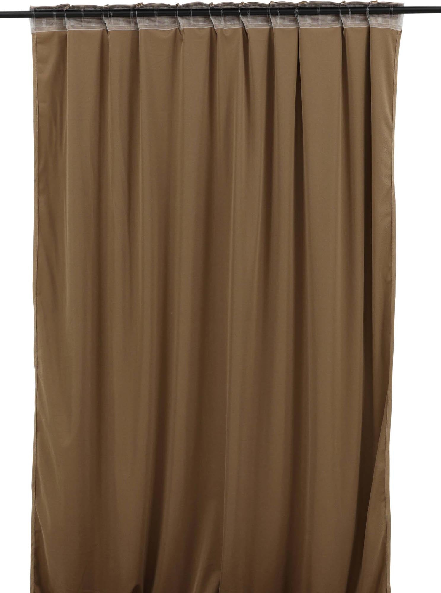 Verleihen Sie Ihrem Raum mit den Mary Vorhängen im 2er Pack von Venture Home Eleganz und Stil. Hochwertiges Polyester, vielseitige Farben und einfache Pflege.