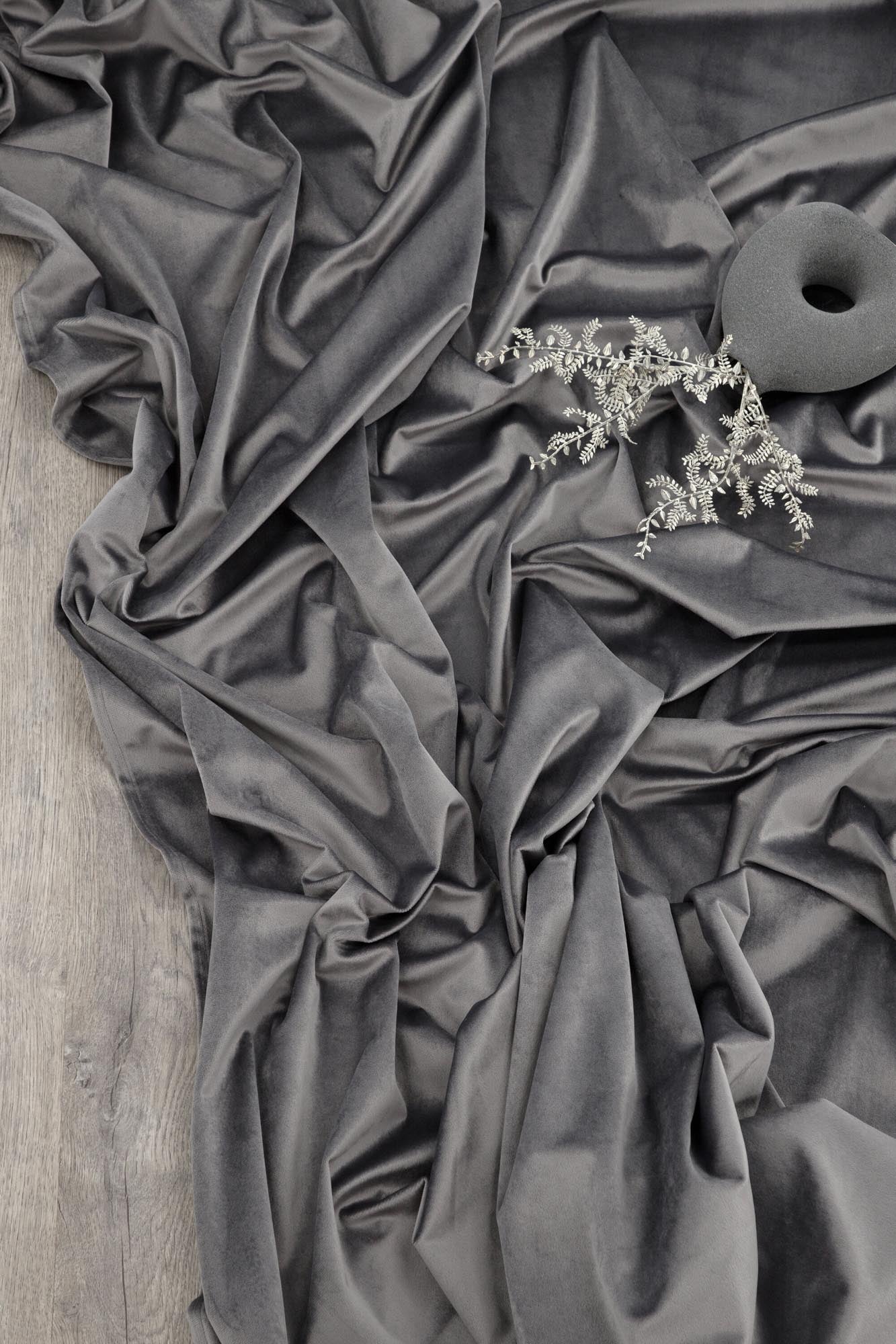 Stilvolle Mary Vorhänge: Frischen Sie Ihr Zuhause mit Eleganz auf.