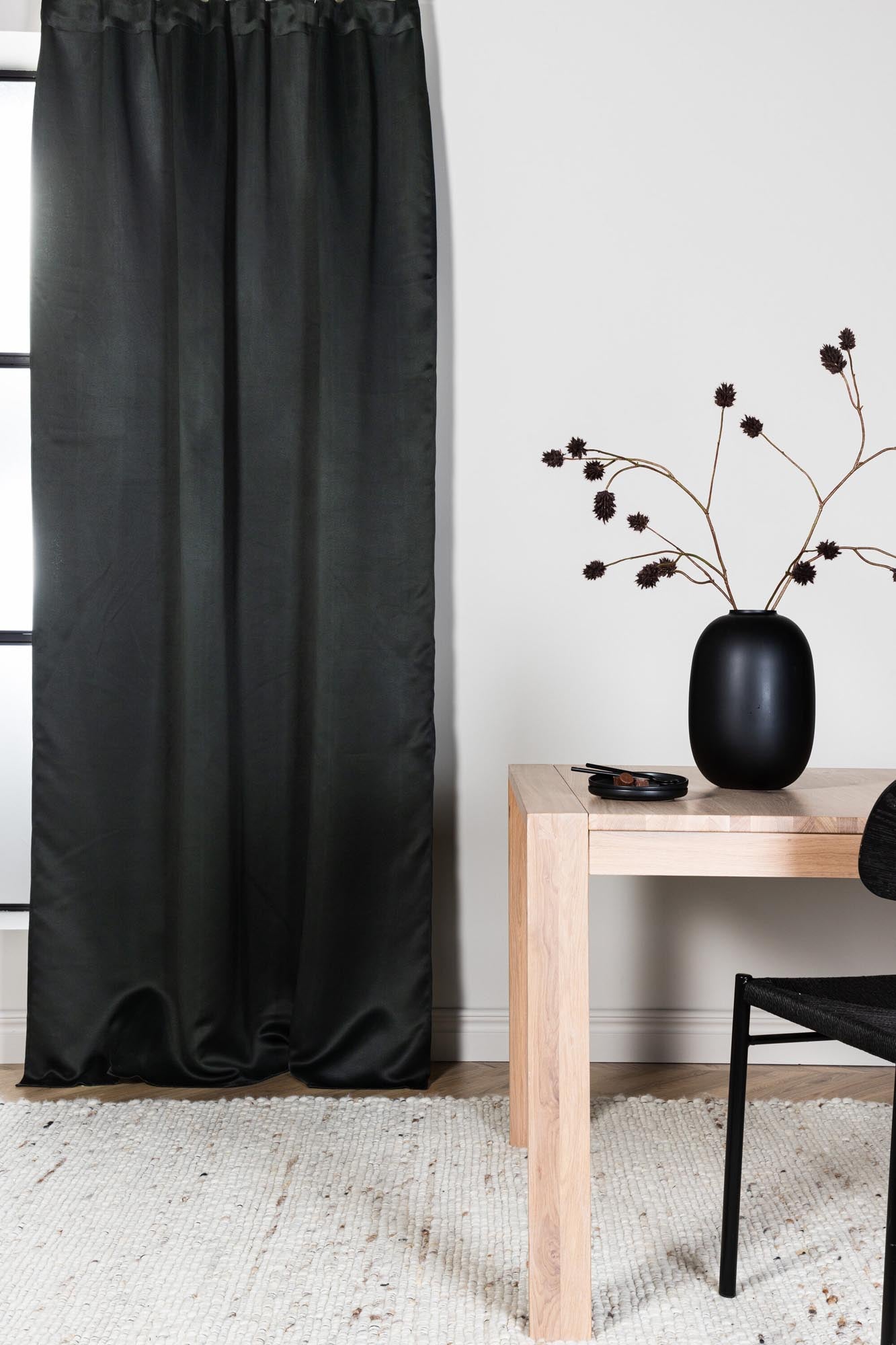 Evelyn Vorhang 2er Pack in Schwarz präsentiert im Onlineshop von KAQTU Design AG. Vorhang ist von Venture Home