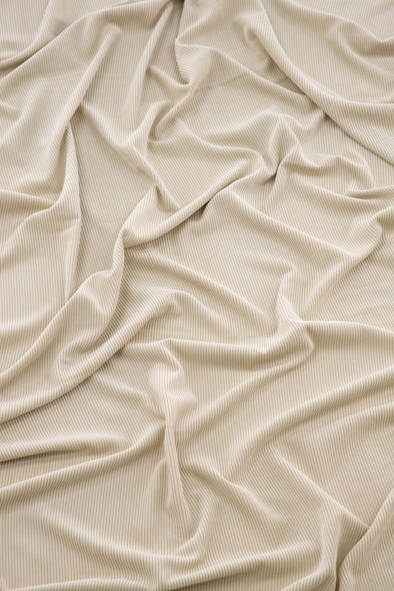 Elma Vorhänge im 2er Pack: Hochwertige Polyester-Vorhänge für stilvolle Akzente und pflegeleichte Eleganz in Ihrem Zuhause.